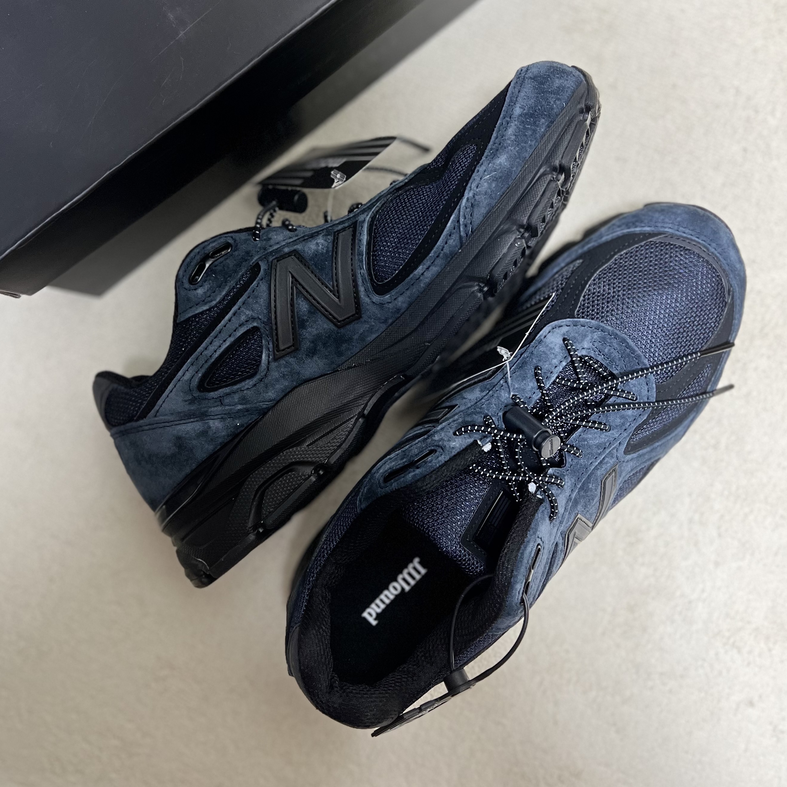 New Balance x JJJJound 990v4 Navy 착용 스타일