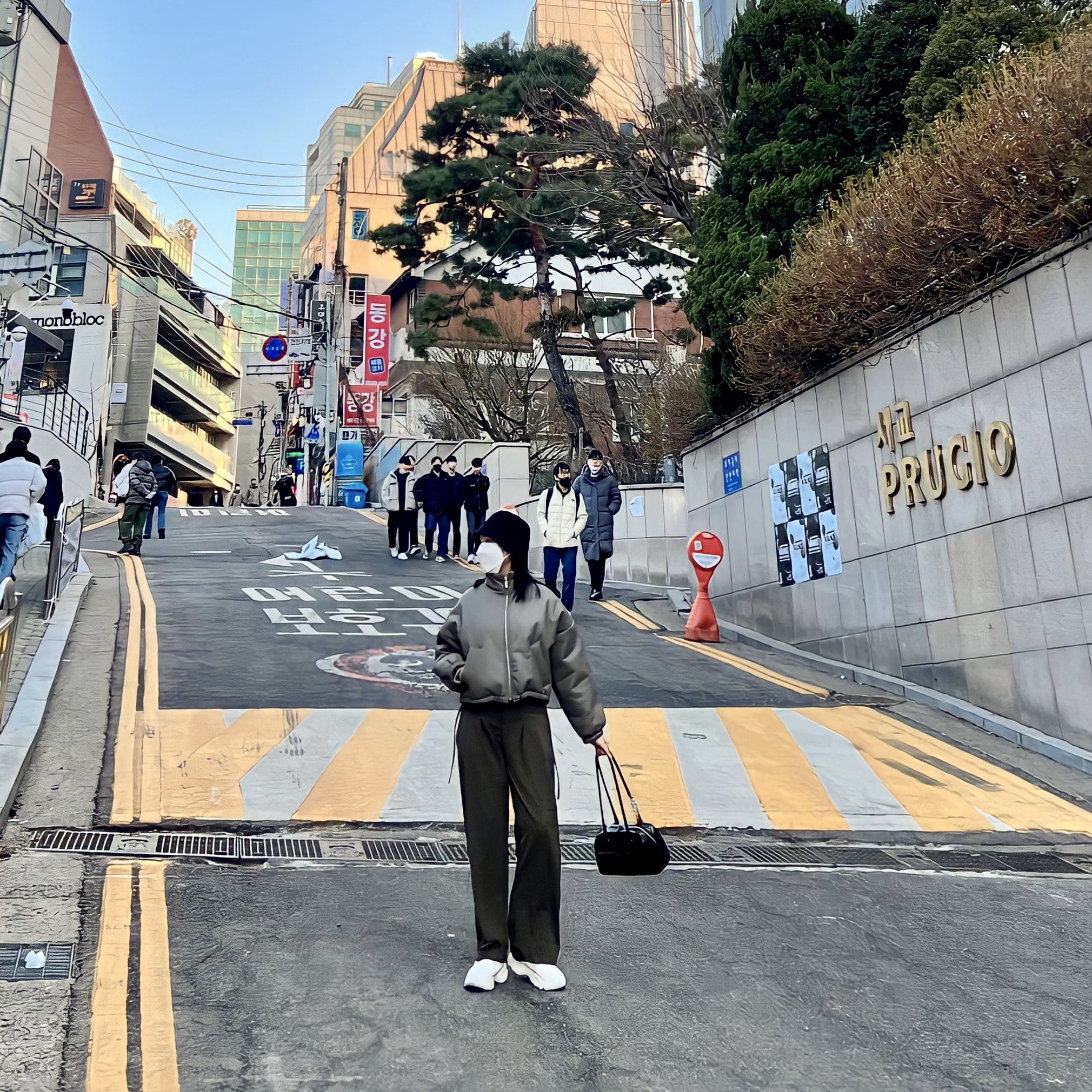 (W) Nike TC 7900 Summit White 착용 스타일