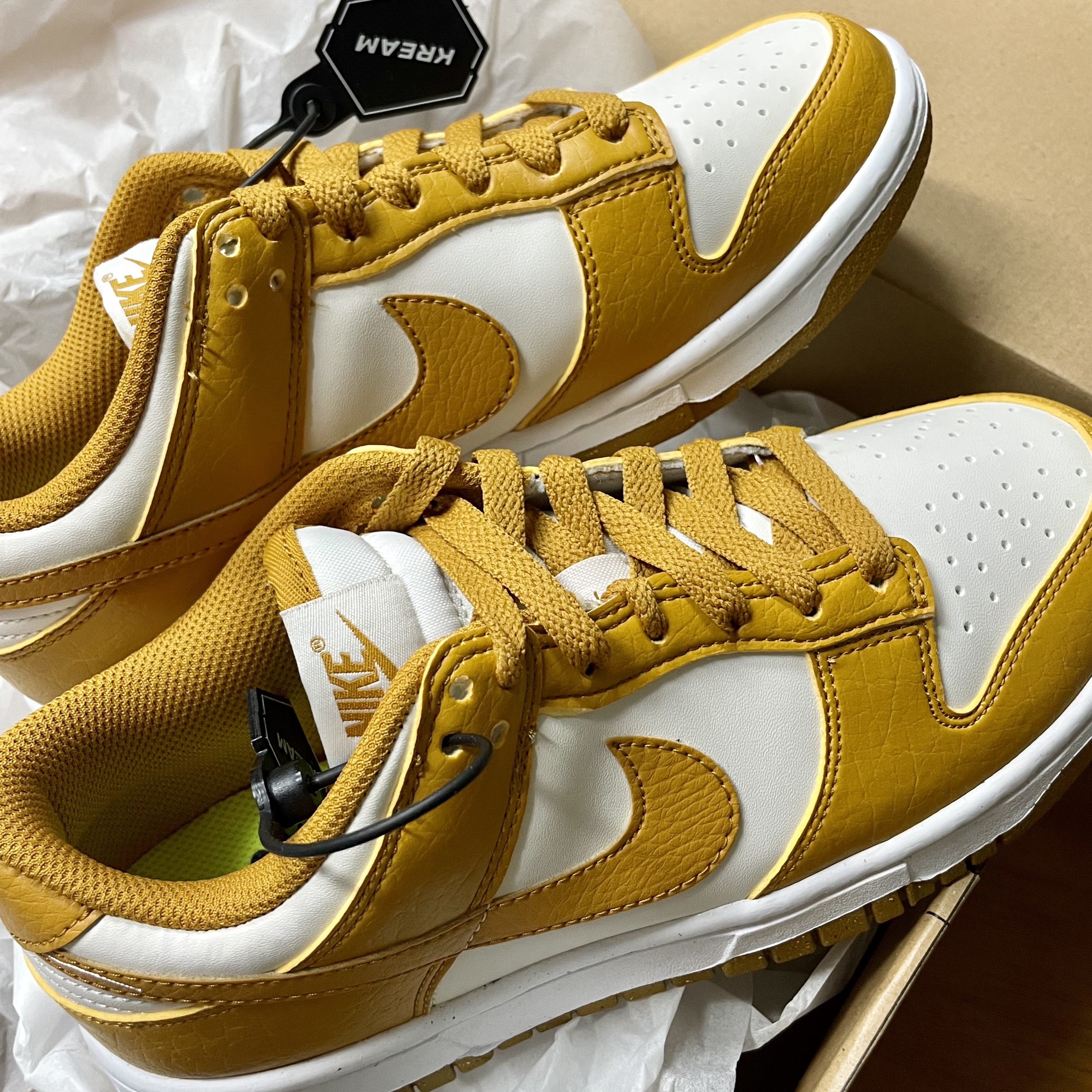 (W) Nike Dunk Low Next Nature Phantom 착용 스타일 - 1