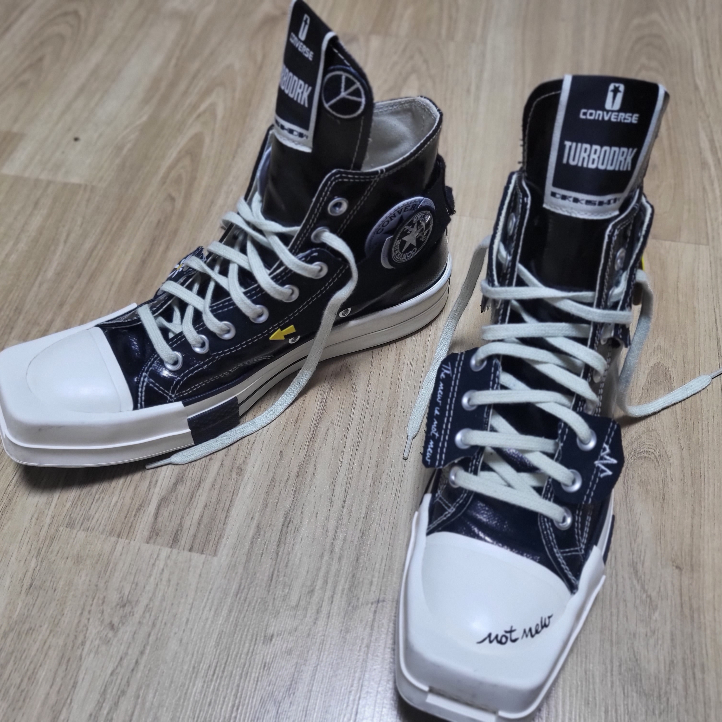 Converse x Drkshdw Turbodrk Chuck 70 Hi Black Lacquered Denim 착용 스타일 - 3
