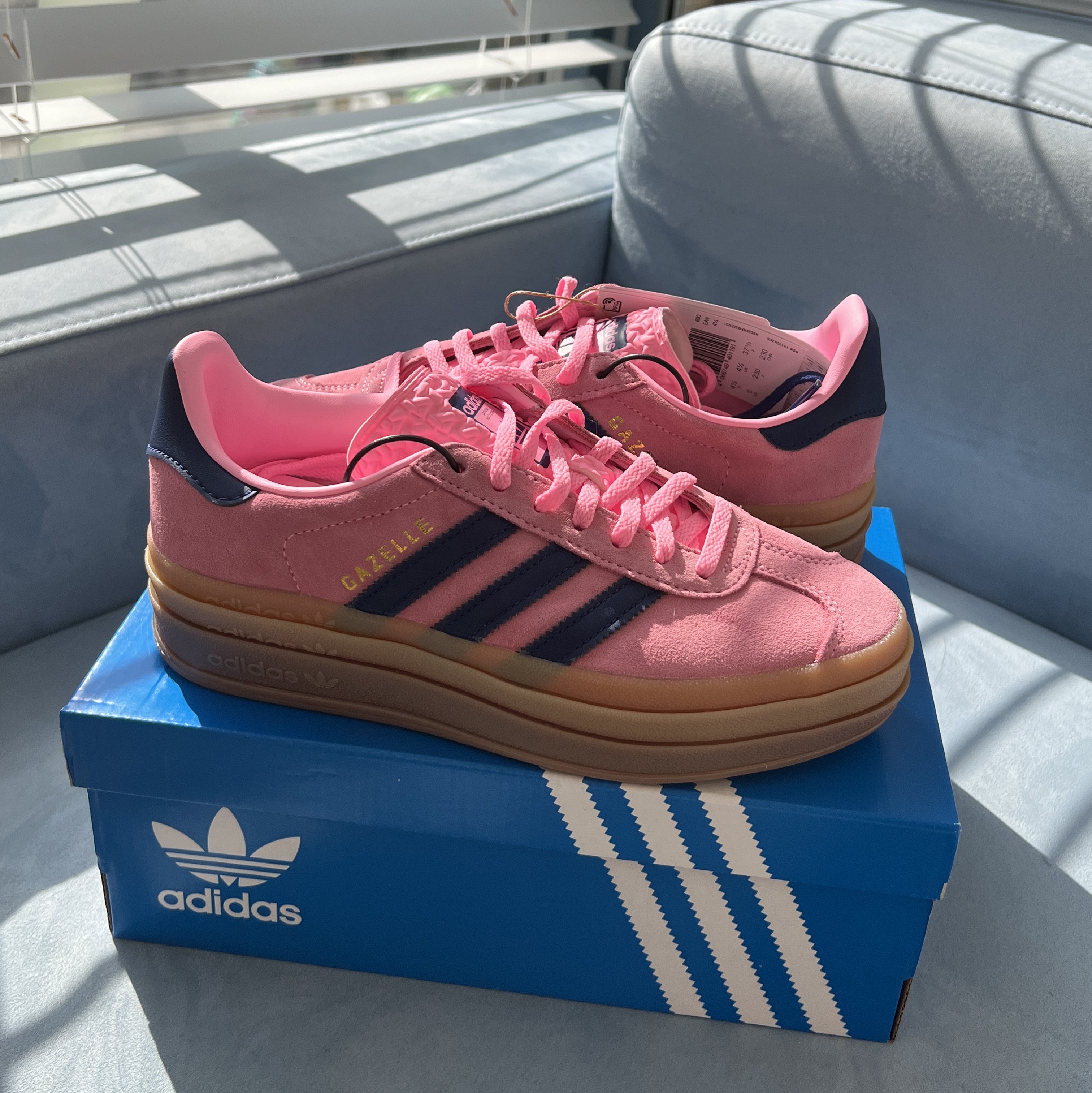 (W) Adidas Gazelle Bold Pink Glow Victory Blue 착용 스타일