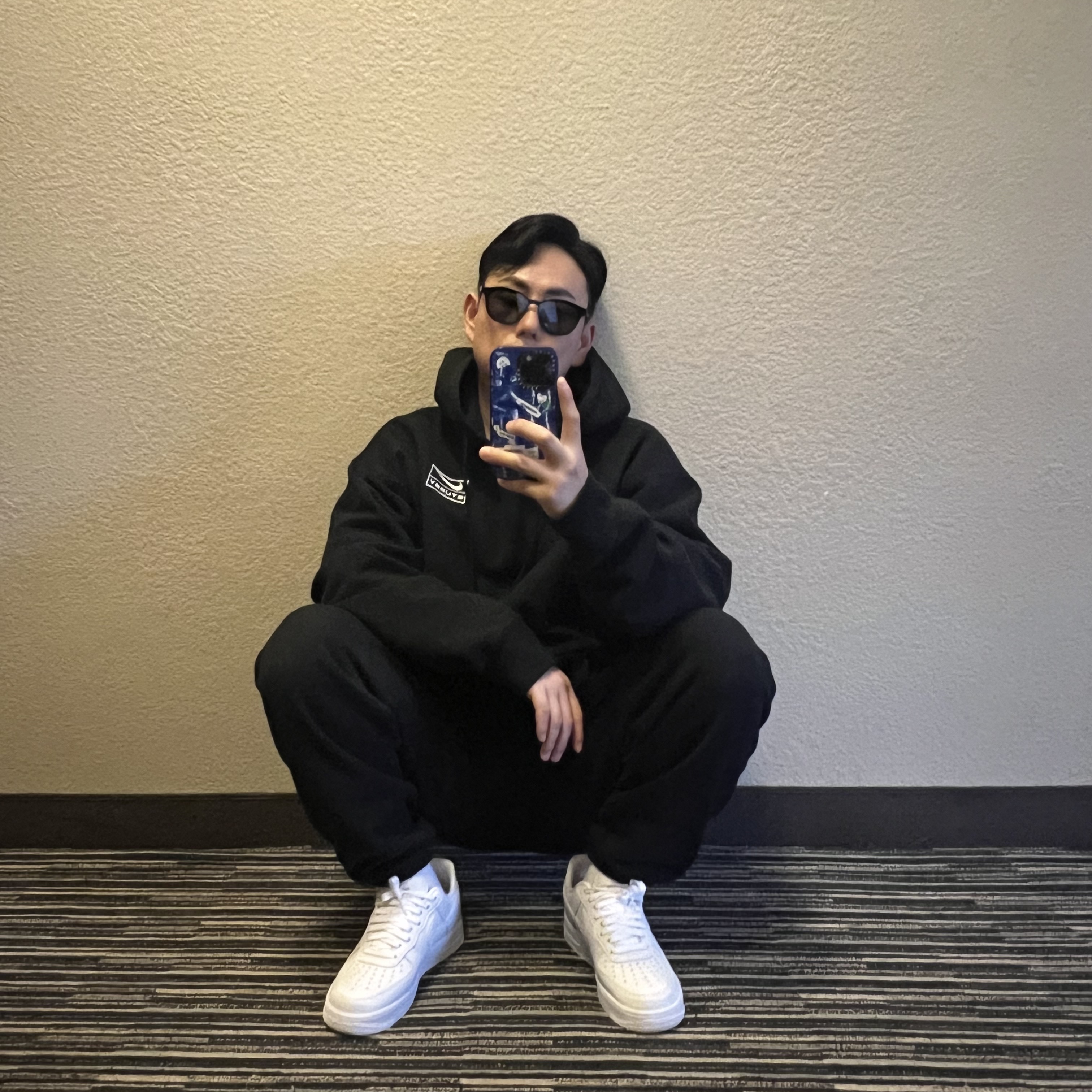 Nike x Stussy NRG RA Washed Pullover Hoodie Black (DN4028-010), Nike x Stussy NRG RA Washed Fleece Pants Black (DN4030-010) 착용 스타일