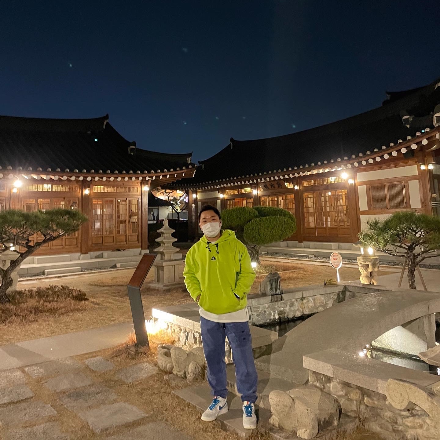 Nike ACG Therma-Fit Pullover Fleece Hoodie Cyber - Asia, Nike ACG Watchman Peak Pants Blue Void - Asia 착용 스타일