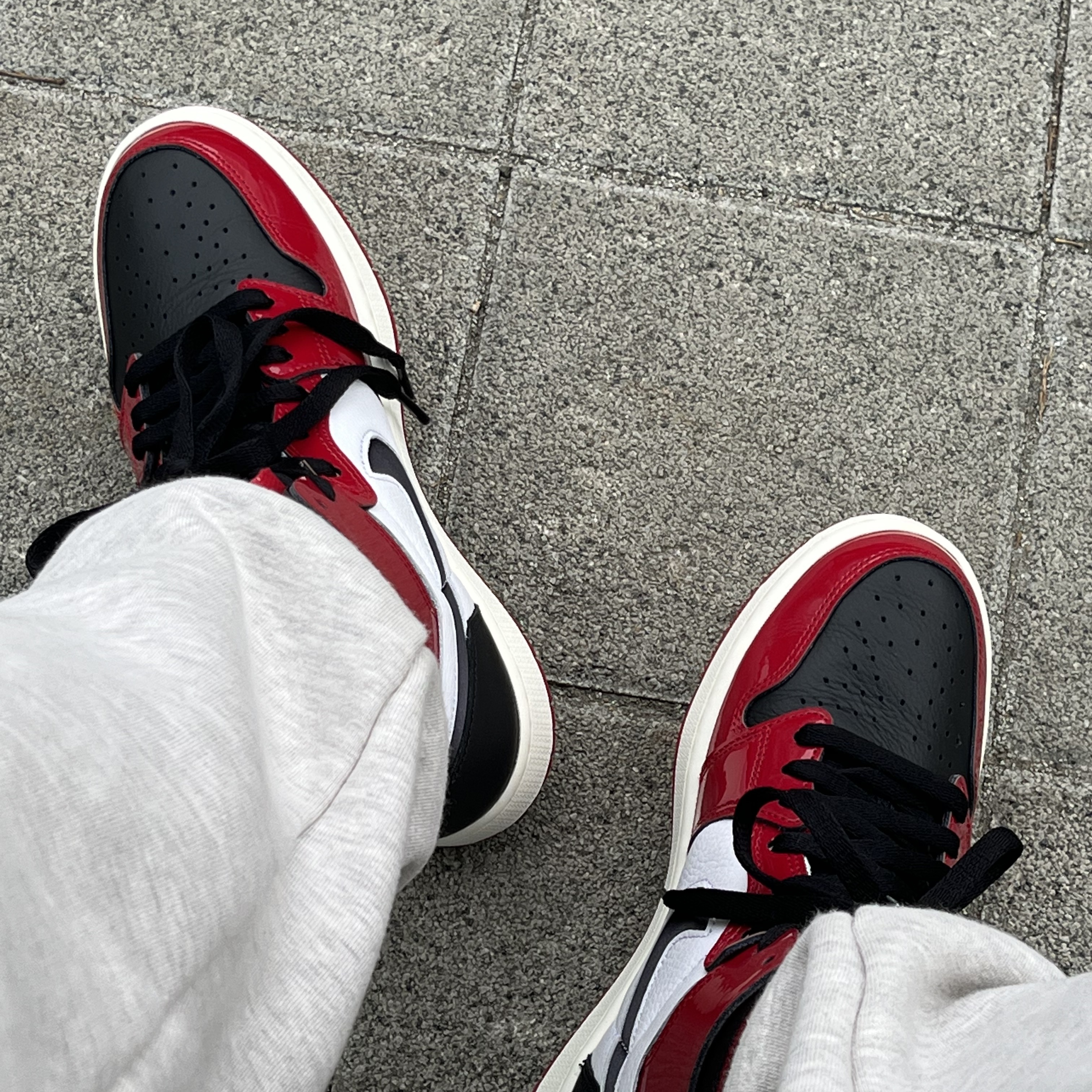 (W) Jordan 1 Zoom Air CMFT Gym Red Black 착용 스타일