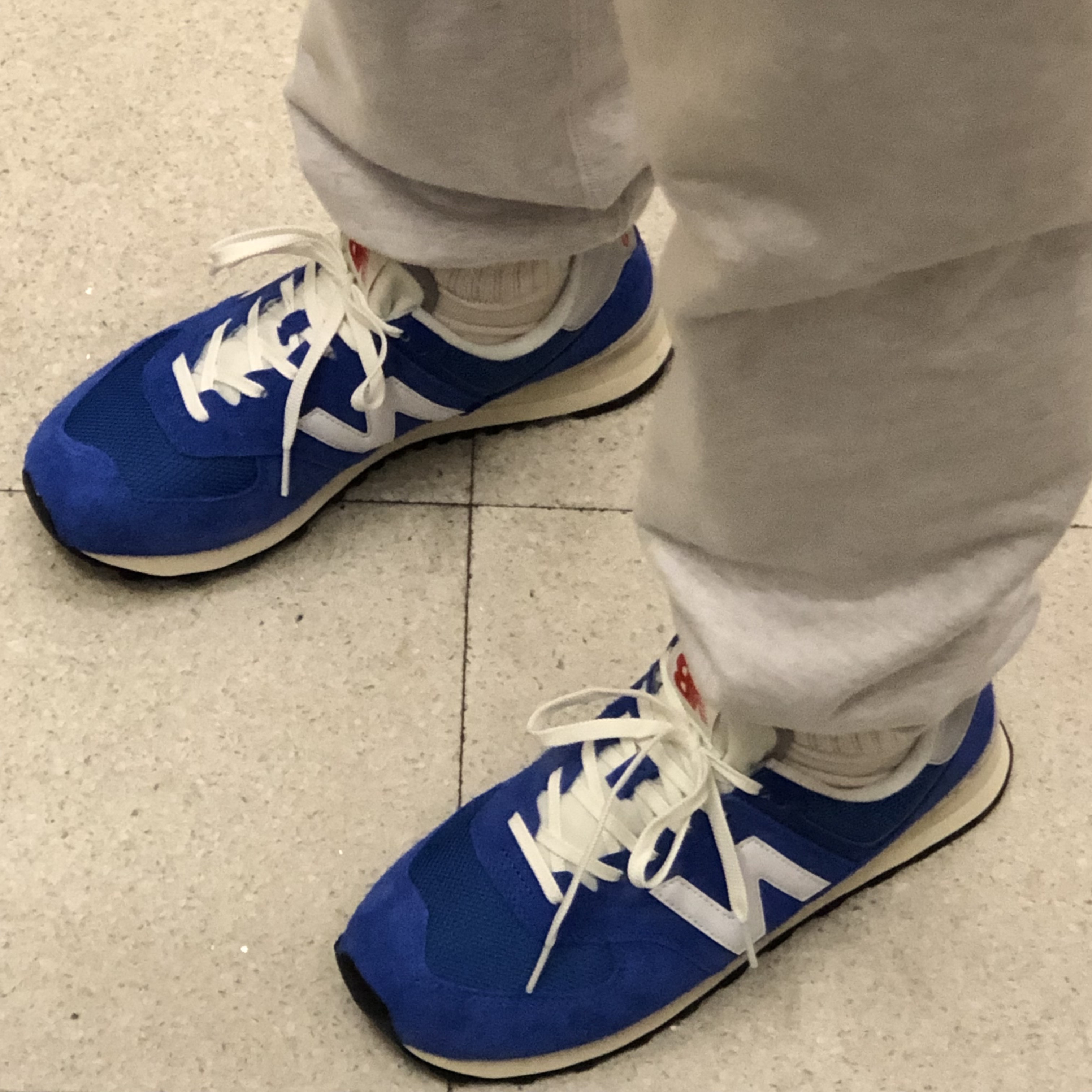 New Balance 574 Heritage Blue White 착용 스타일