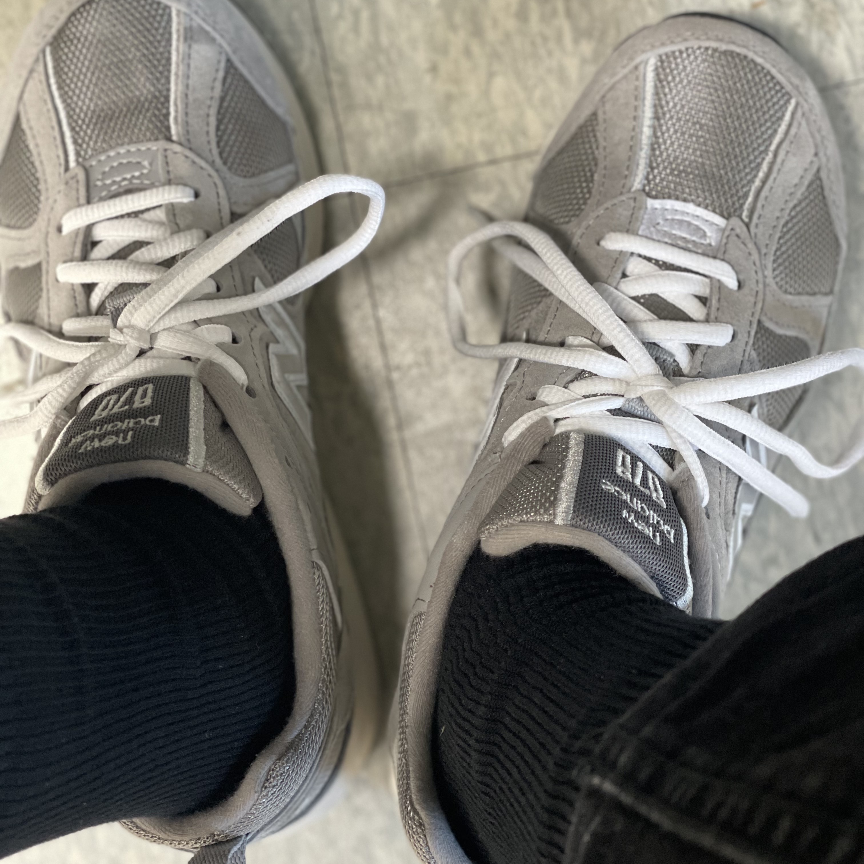 New Balance 878 Gray 착용 스타일