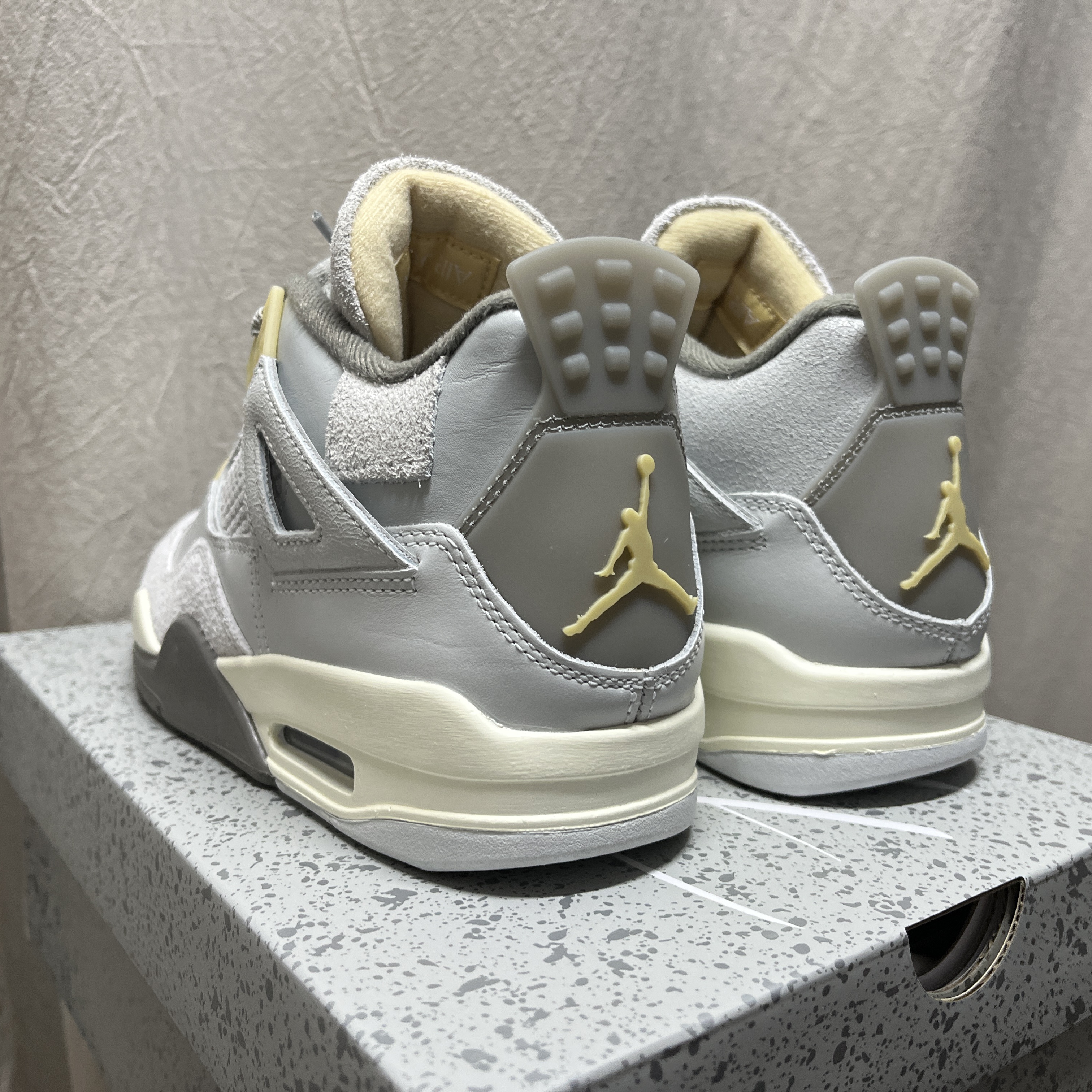Jordan 4 Retro SE Craft 착용 스타일 - 3
