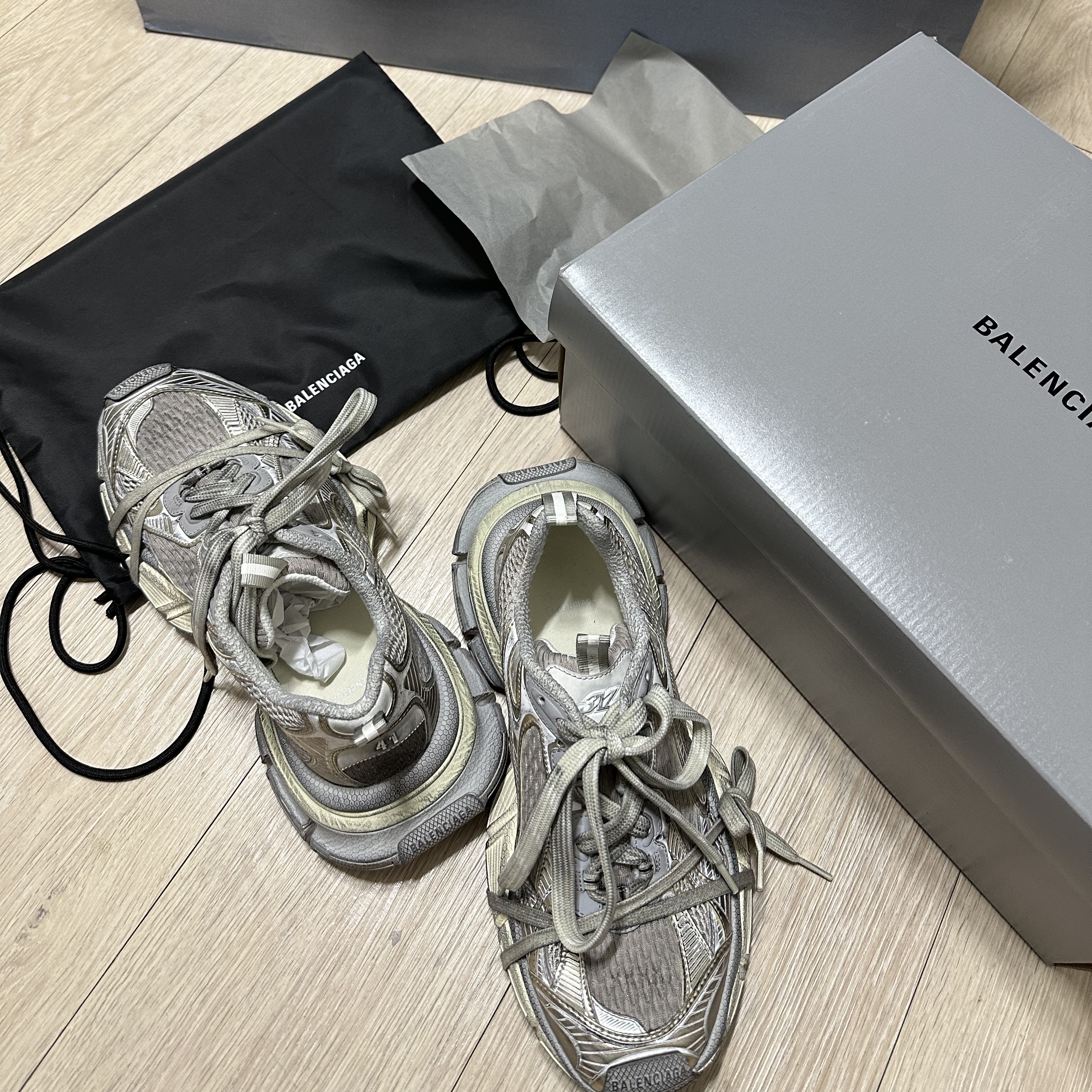 Balenciaga 3XL Sneakers Light Beige, (W) Balenciaga 3XL Sneakers Light Beige 착용 스타일 - 1