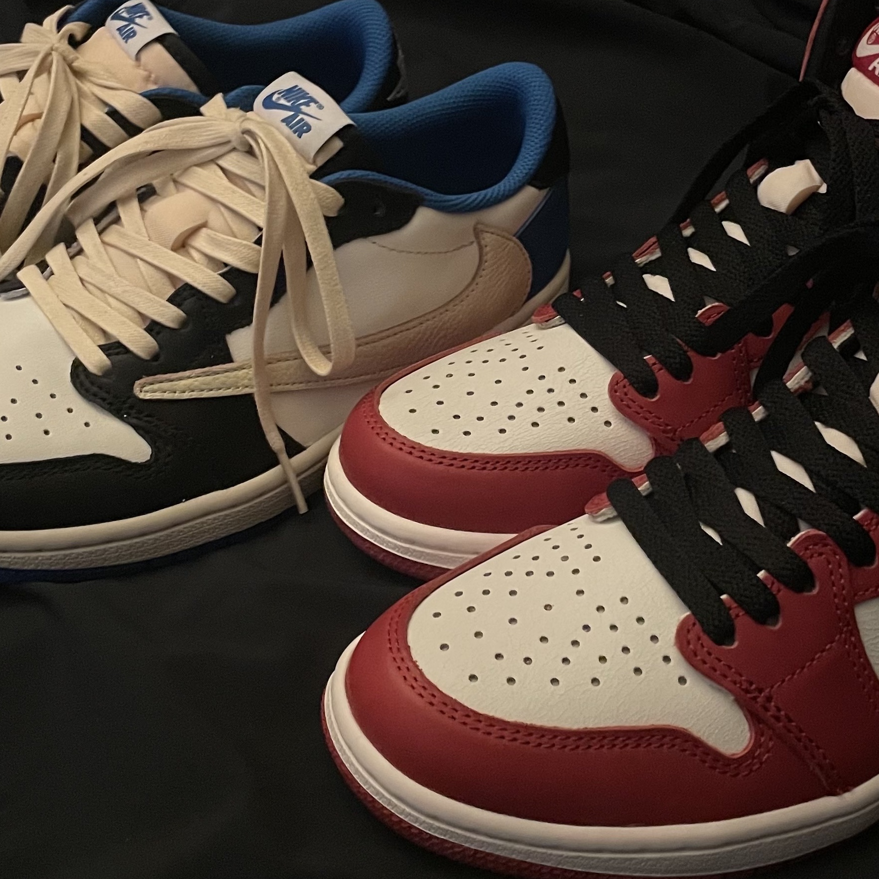 Jordan 1 x Travis Scott x Fragment Retro Low OG SP Military Blue, Jordan 1 Retro High OG Chicago 2022 착용 스타일