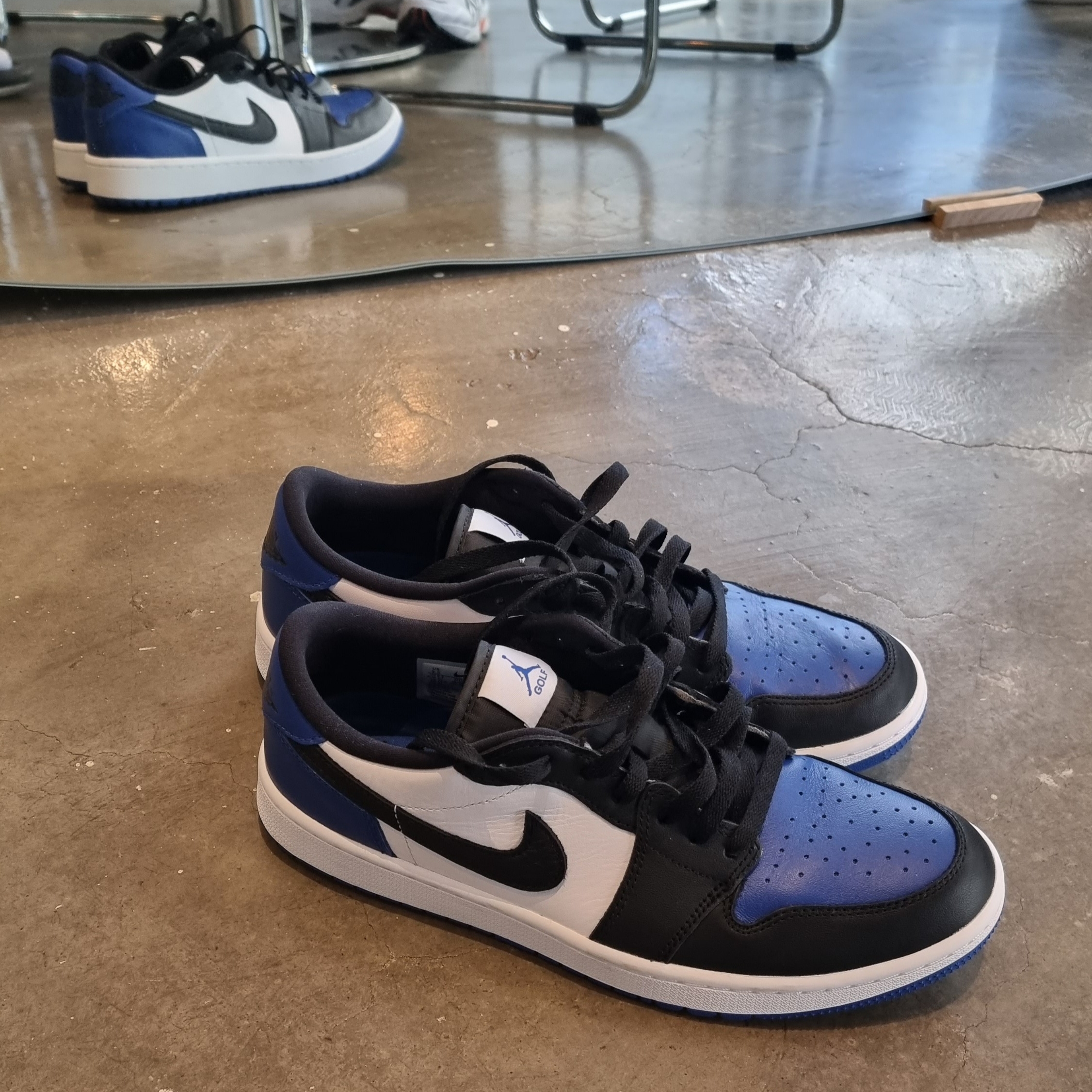 Jordan 1 Low Golf Sport Royal 착용 스타일 - 1