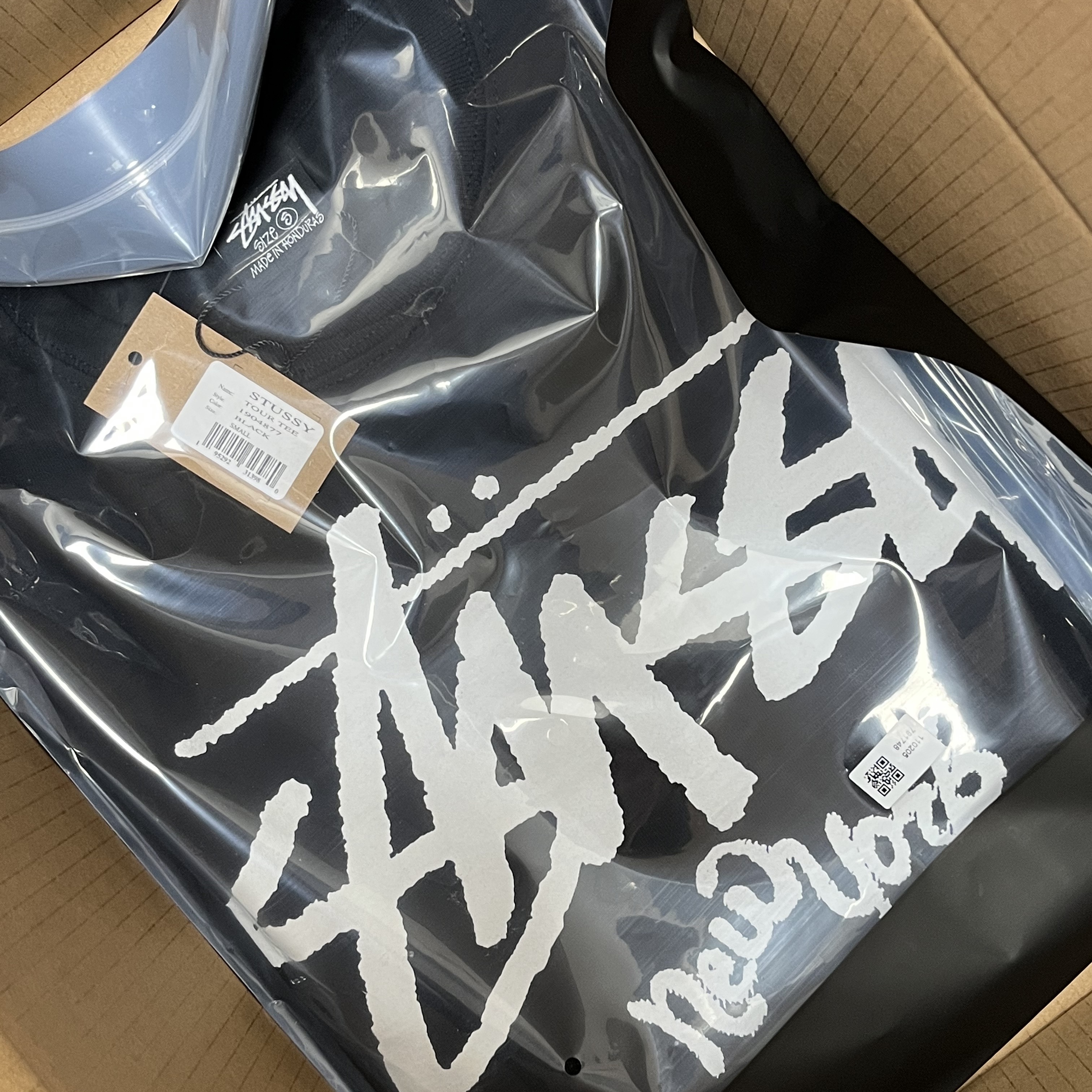 Stussy Tour T-Shirt Black 착용 스타일