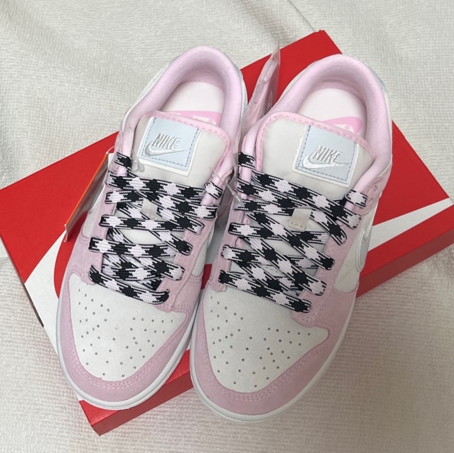 (W) Nike Dunk Low LX Pink Foam 착용 스타일 - 1