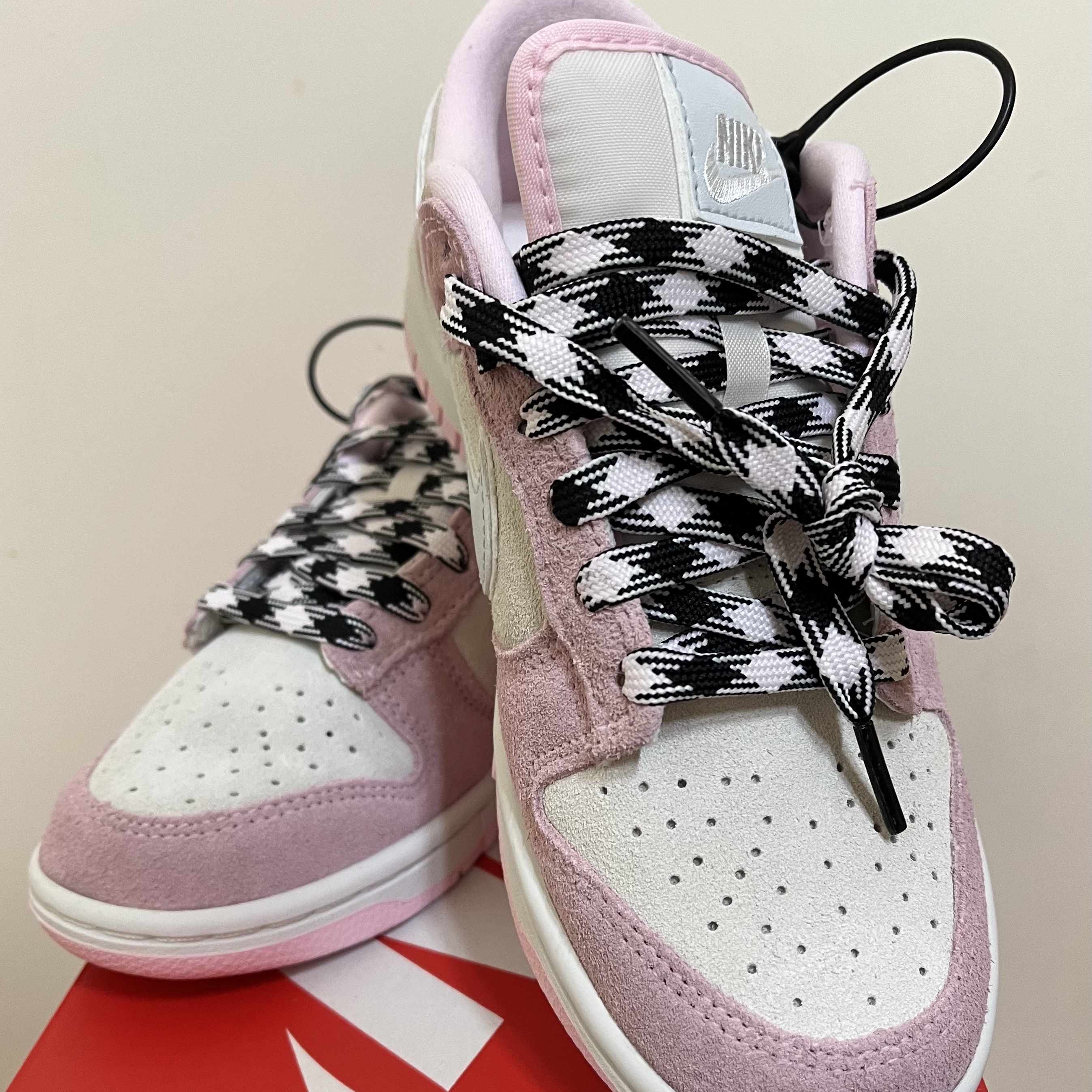 (W) Nike Dunk Low LX Pink Foam 착용 스타일