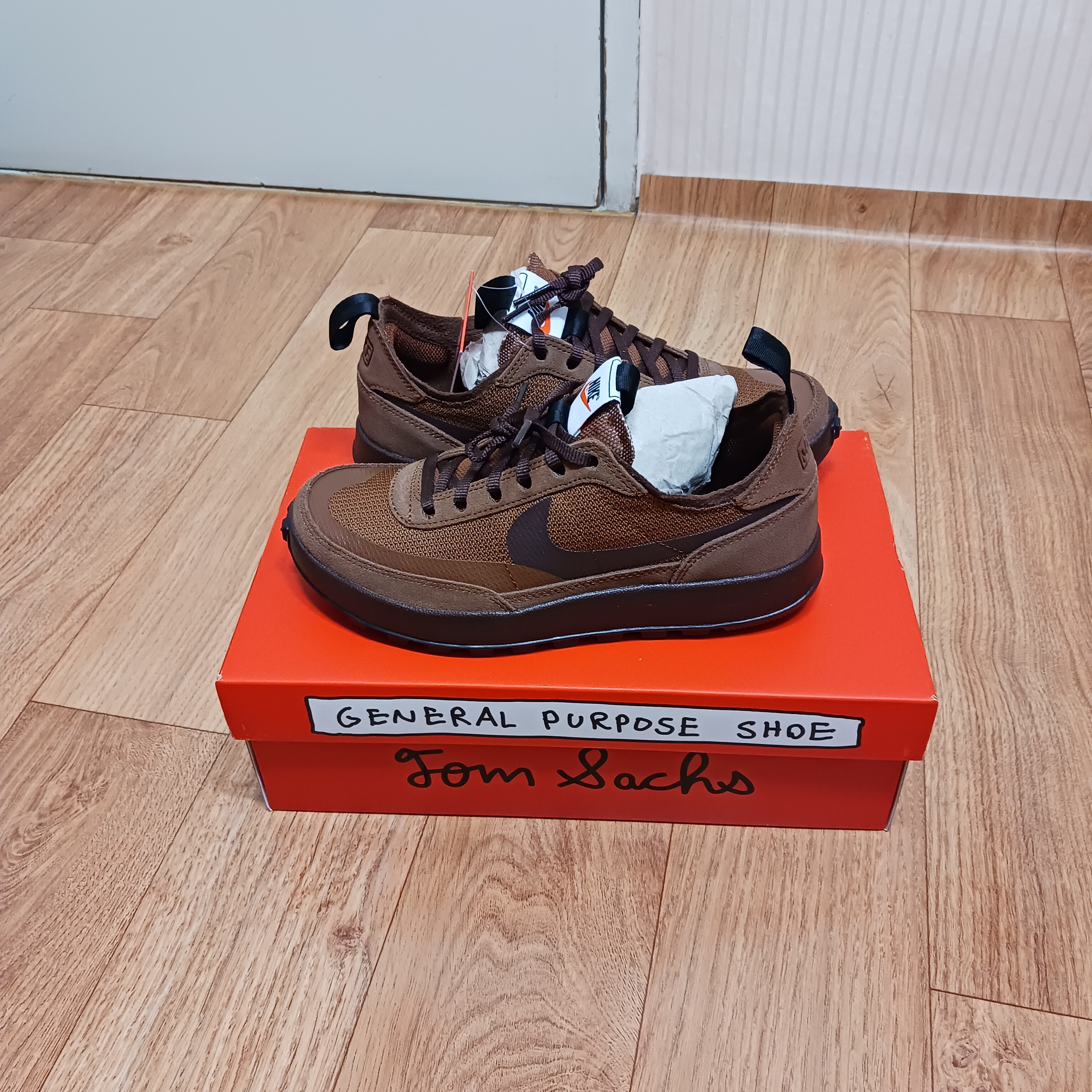 Nike x Tom Sachs General Purpose Shoe Brown, Nike Dunk Low Retro Championship Goldenrod 착용 스타일 - 1