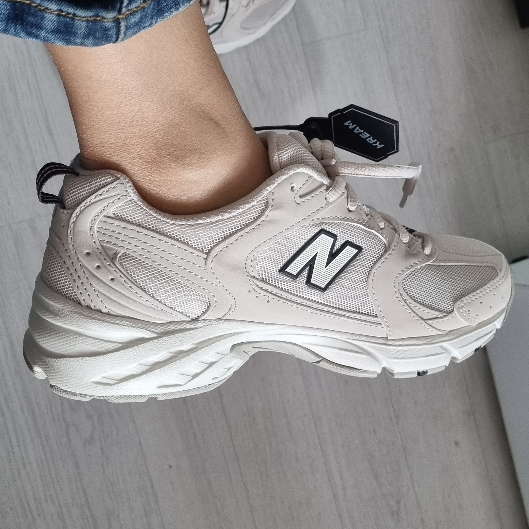 New Balance 530 Ivory 착용 스타일