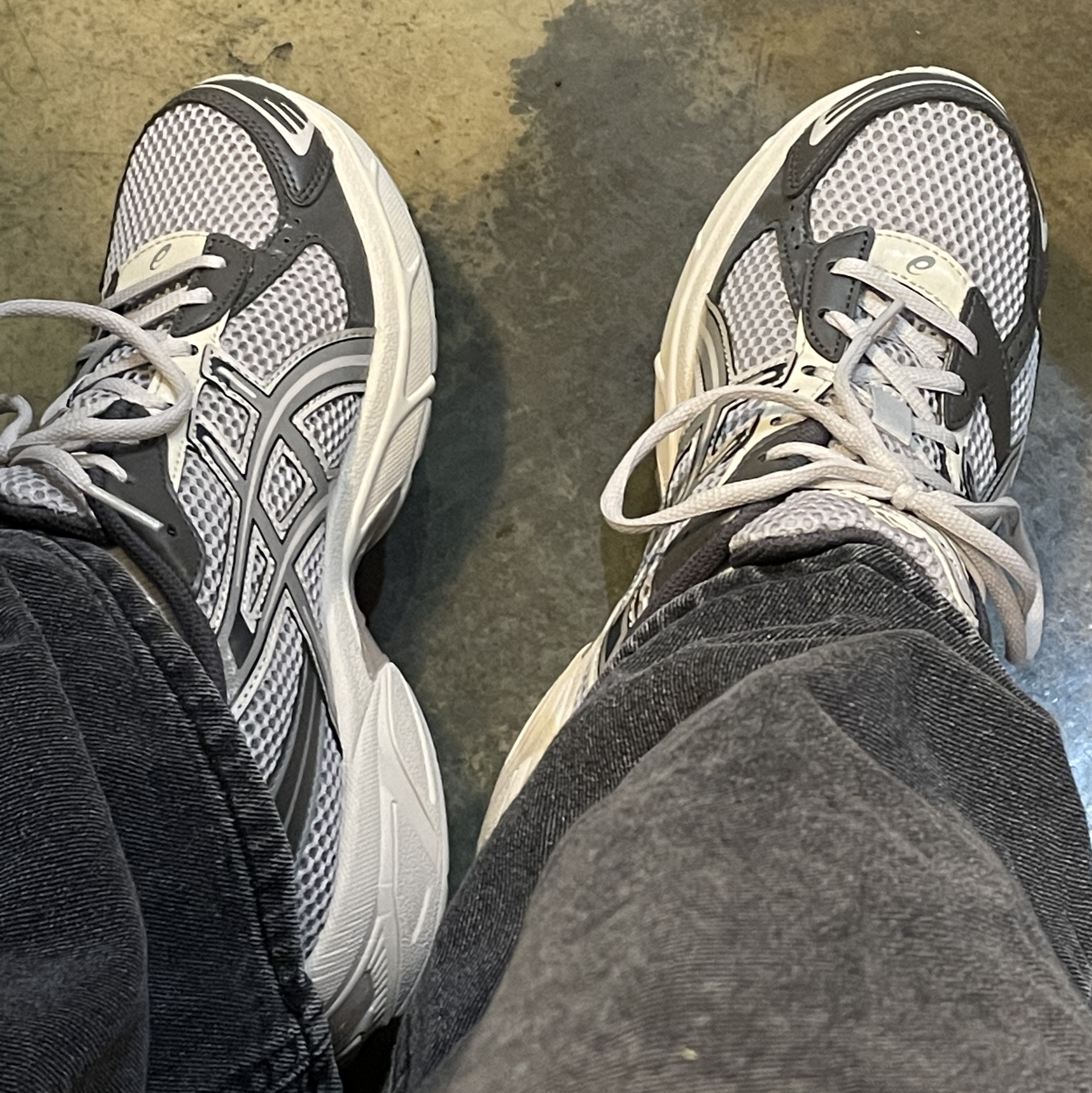 Asics Gel-1130 Oyster Grey Clay Grey 착용 스타일