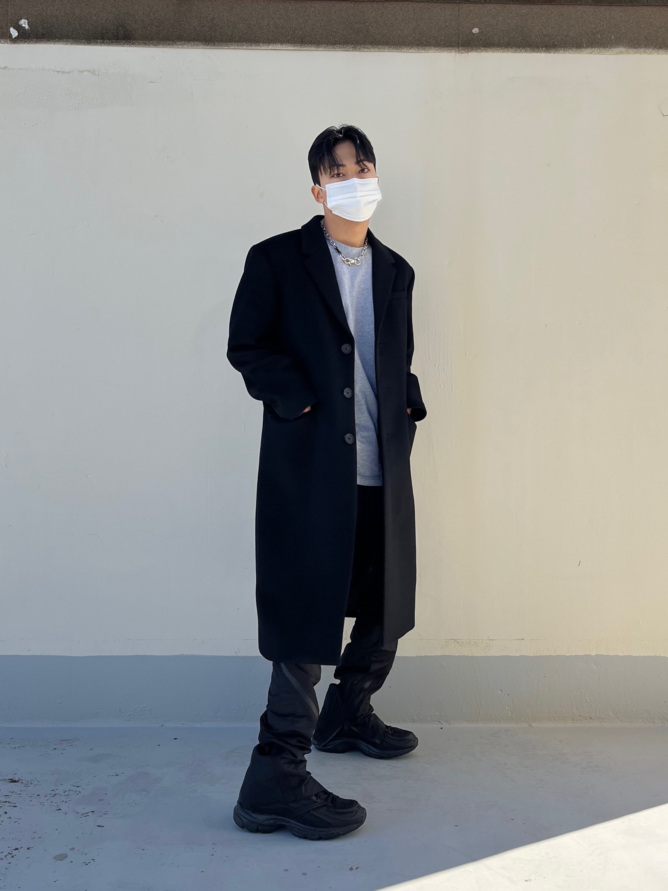 Our Legacy Ladon Brass Keychain Matte Nickel, Reebok x Kanghyuk Premier Road Modern Mid Black 착용 스타일