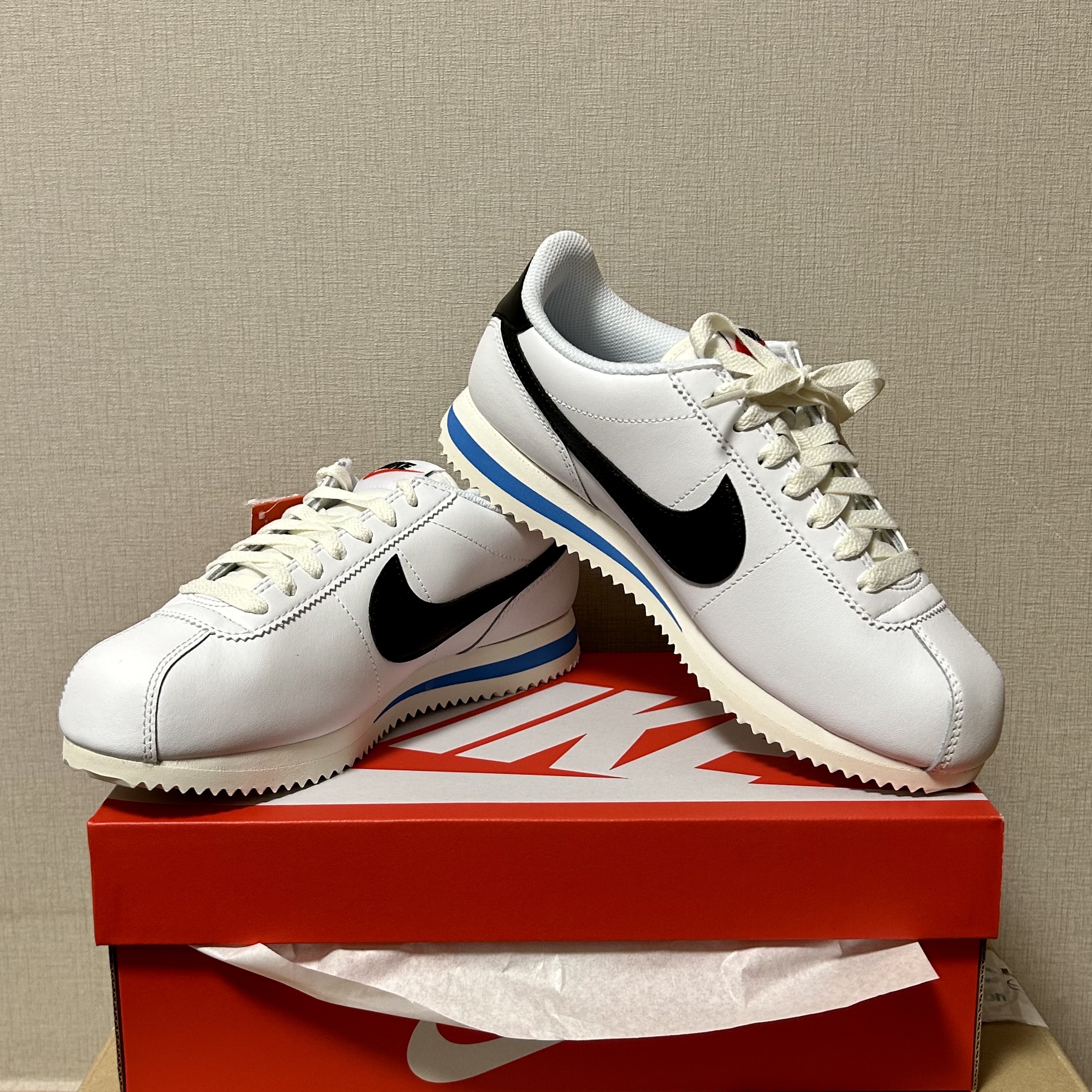 (W) Nike Cortez White and Black 착용 스타일