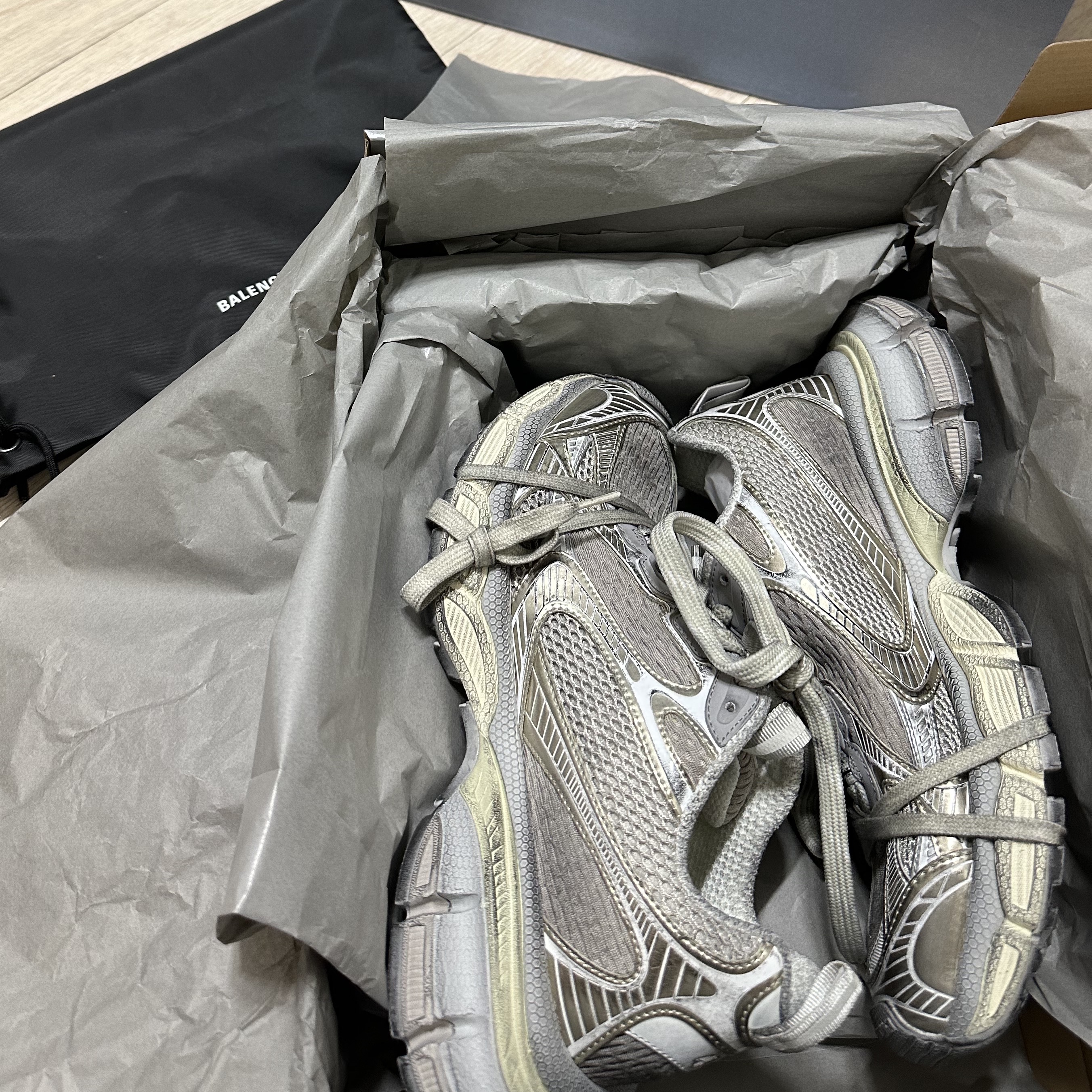 Balenciaga 3XL Sneakers Light Beige, (W) Balenciaga 3XL Sneakers Light Beige 착용 스타일 - 3