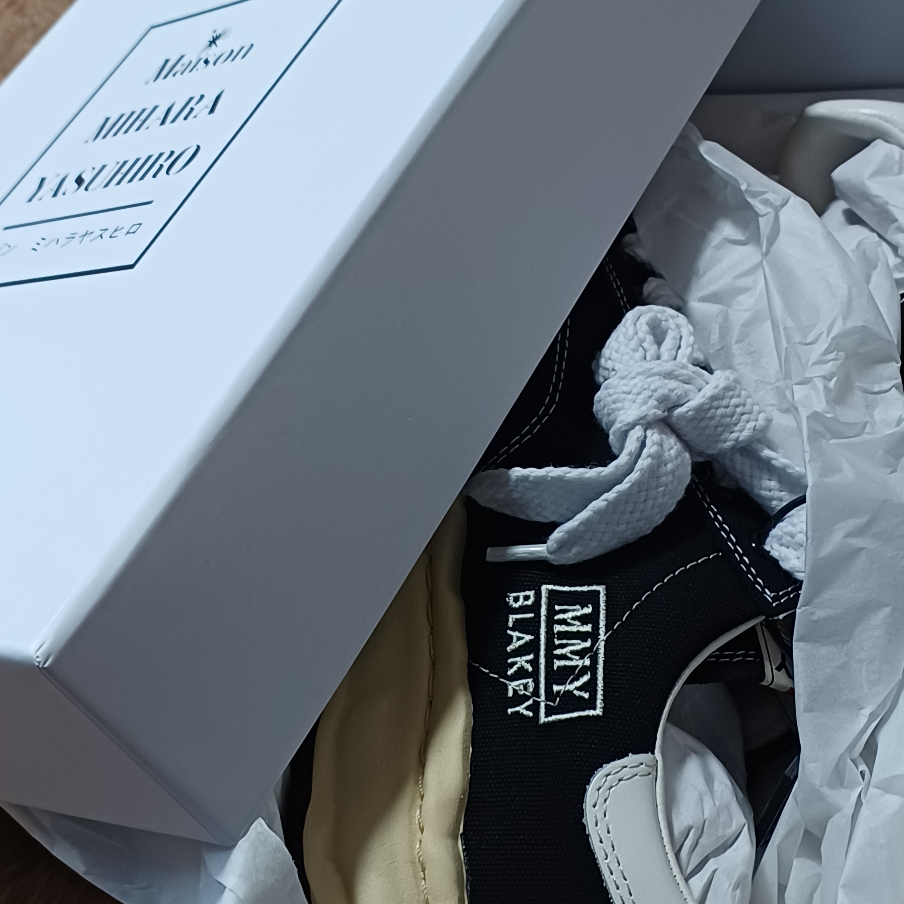 Maison Mihara Yasuhiro Blakey VL OG Sole Canvas Low-top Sneakers Black 착용 스타일
