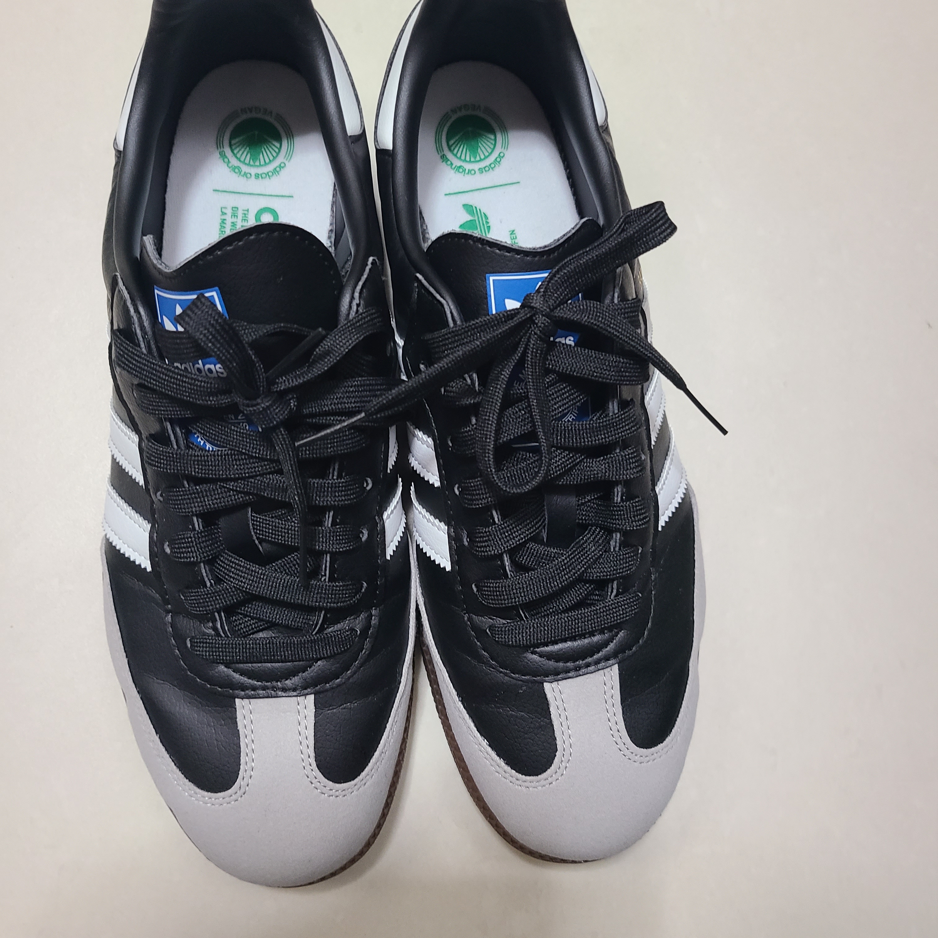 Adidas Samba Vegan Black White 착용 스타일