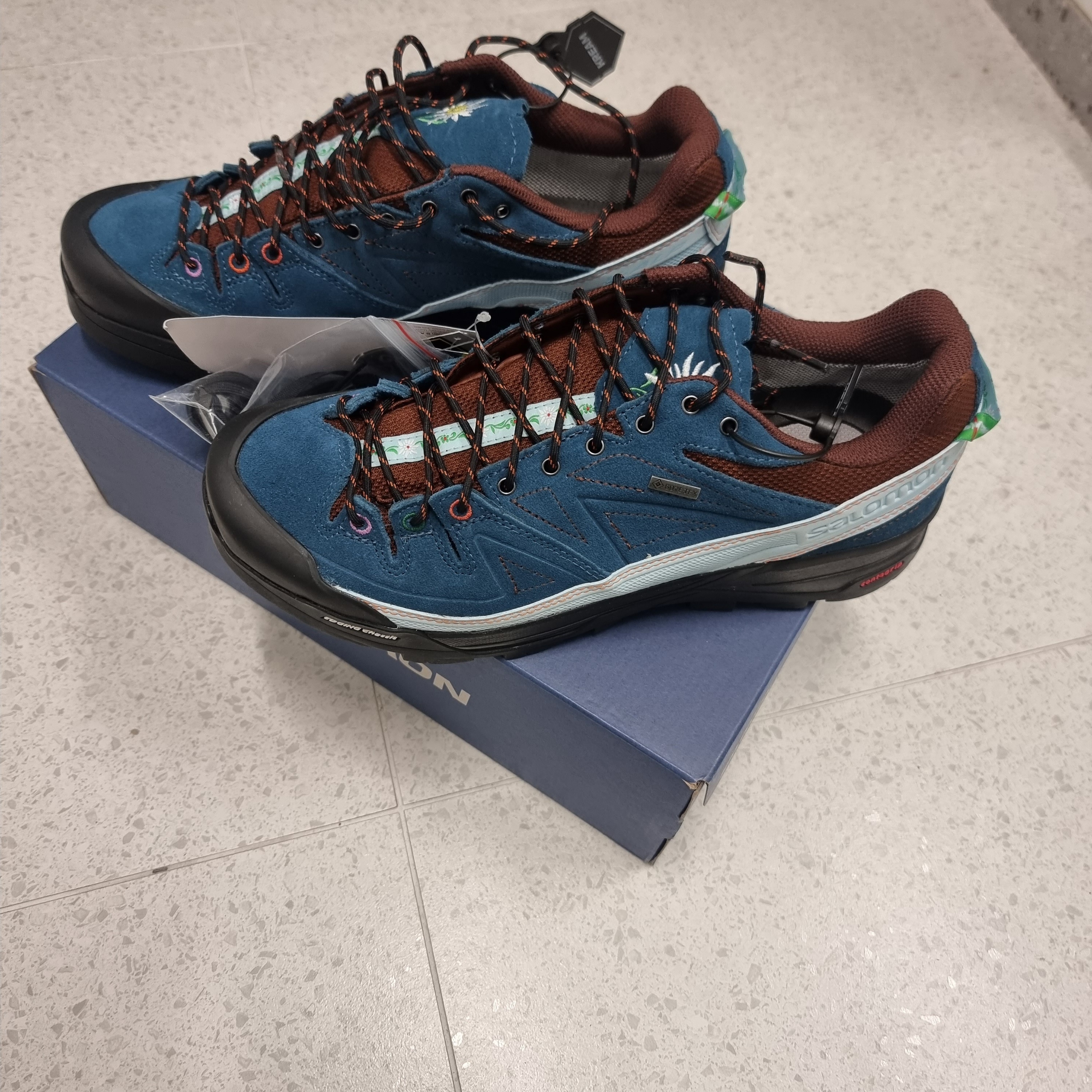 Salomon x The Broken Arm X-Desalpes GTX for TBA Blue 착용 스타일 - 4