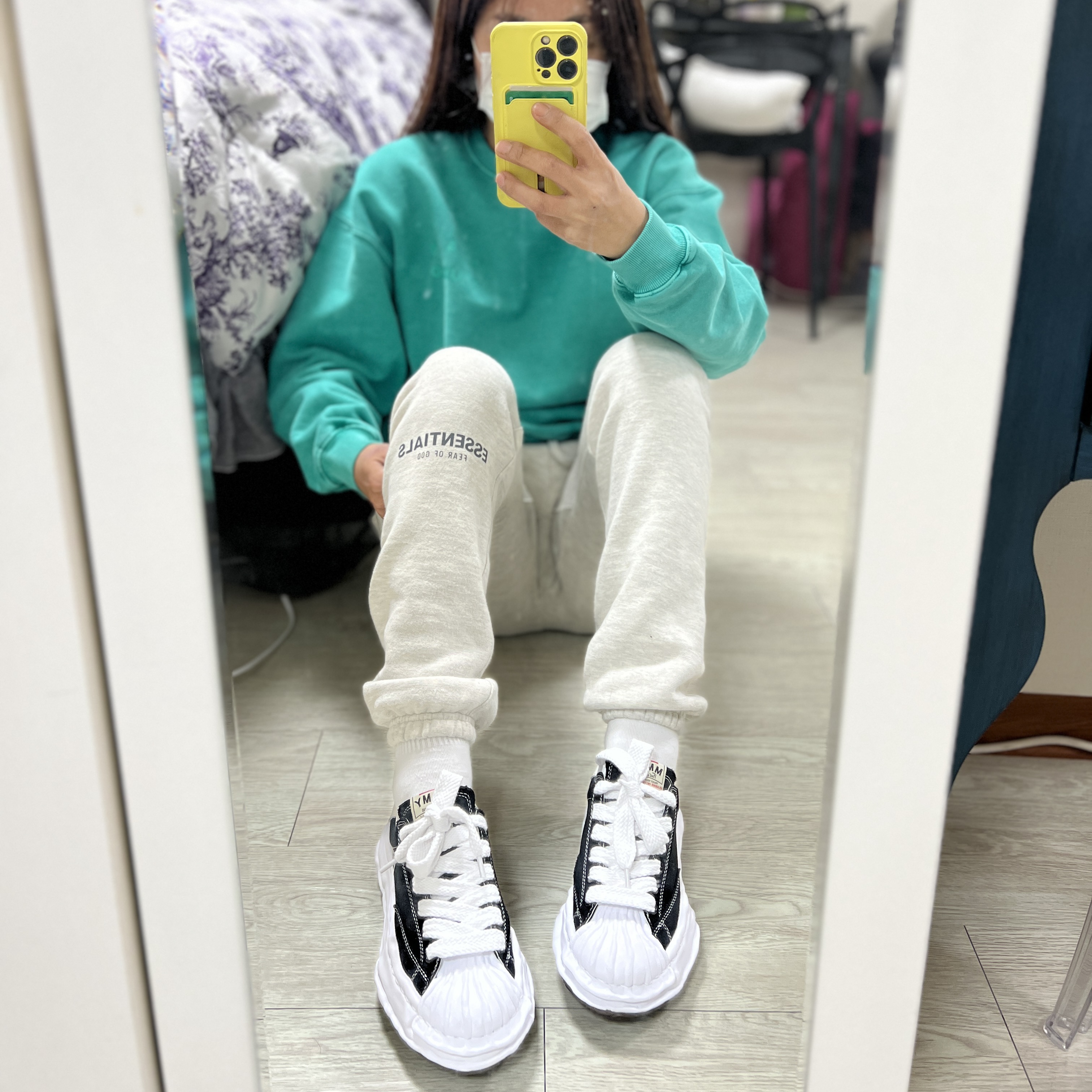 Maison Mihara Yasuhiro Blakey OG Sole Canvas Low-top Sneakers Black White, IAB Studio Pigment Sweatshirt & Mini Bag Jade 착용 스타일