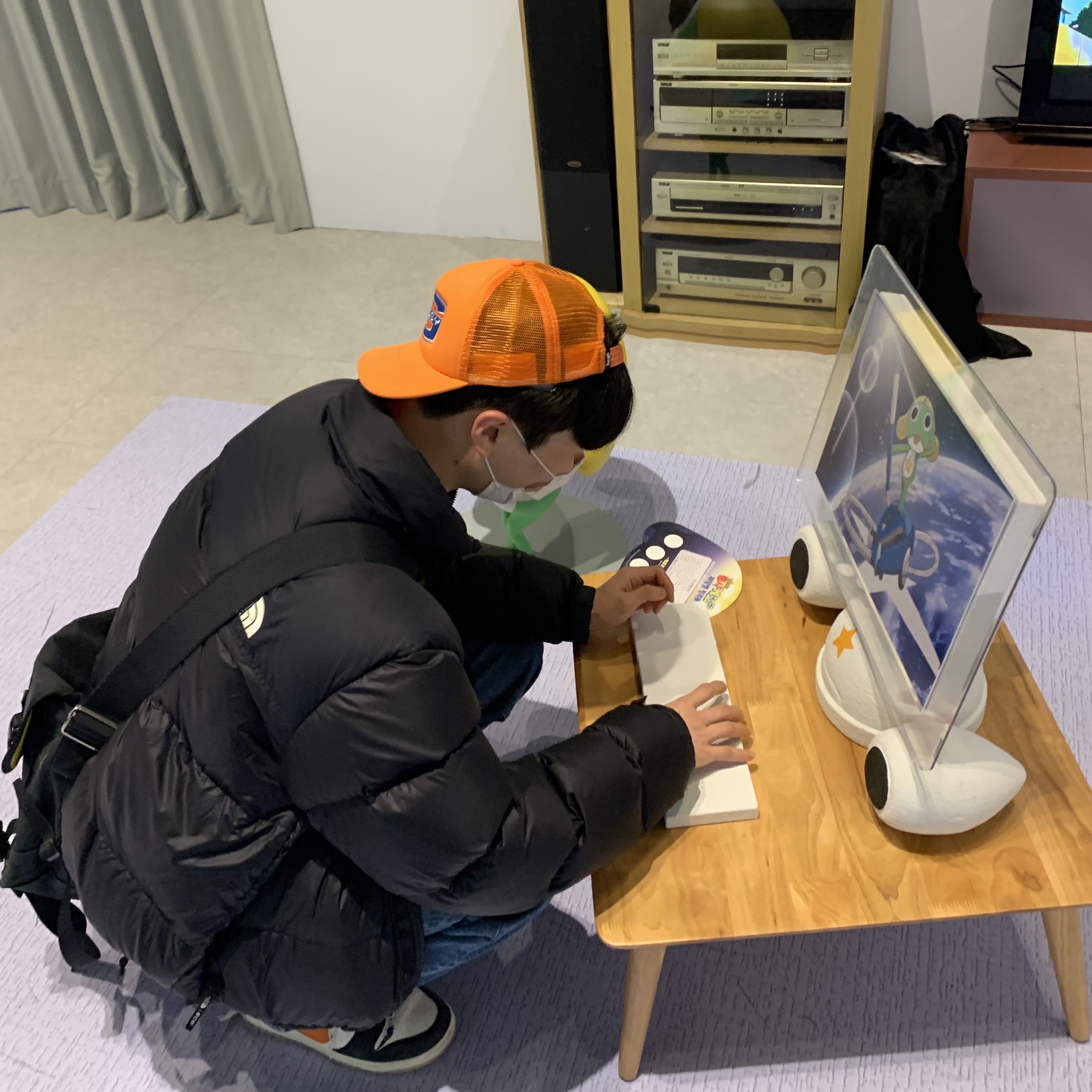 Stussy Super S Mesh Trucker Cap Orange, The North Face 1996 Eco Nuptse Jacket Black 착용 스타일 - 2