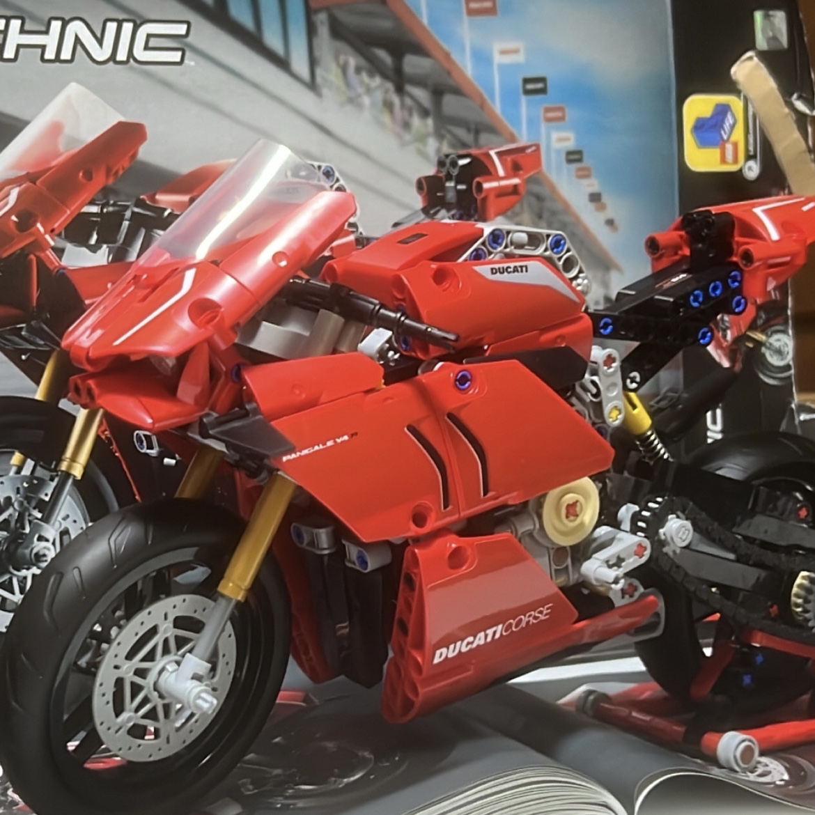Lego Ducati Panigale V4 R 착용 스타일