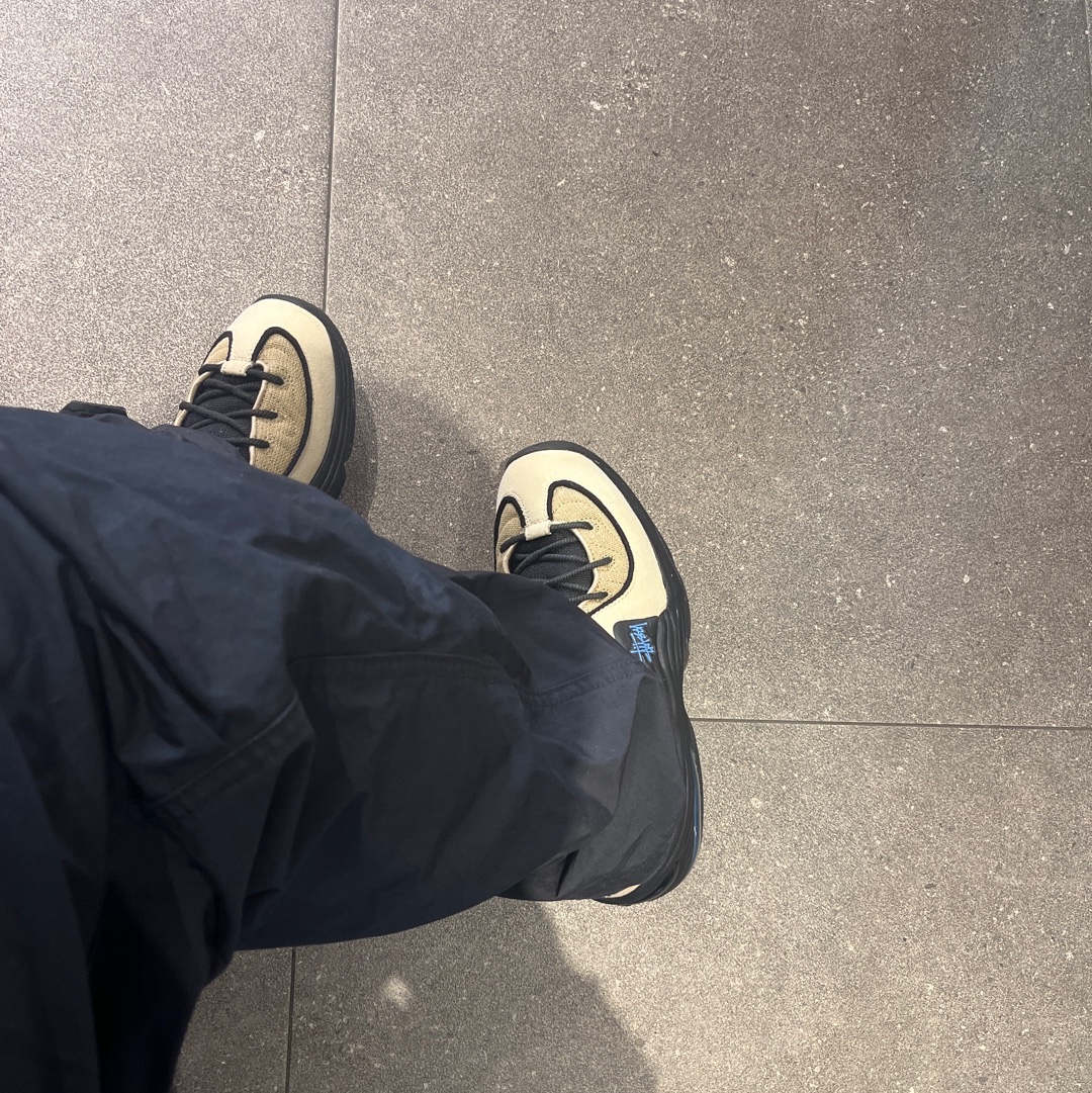 Nike x Stussy Air Penny II Rattan and Limestone 착용 스타일 - 2