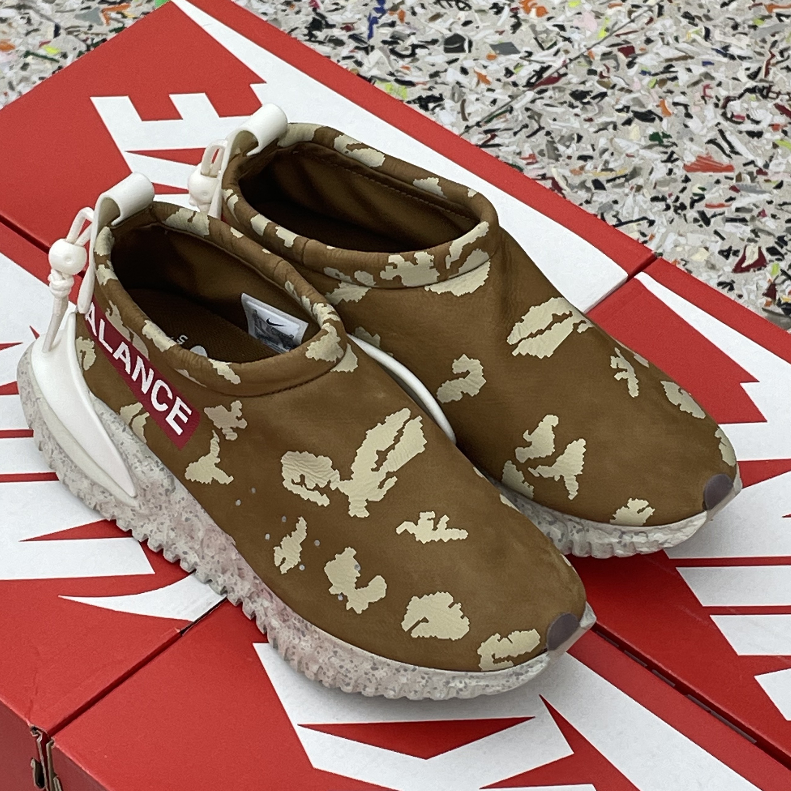 Nike x Undercover Moc Flow SP Ale Brown 착용 스타일
