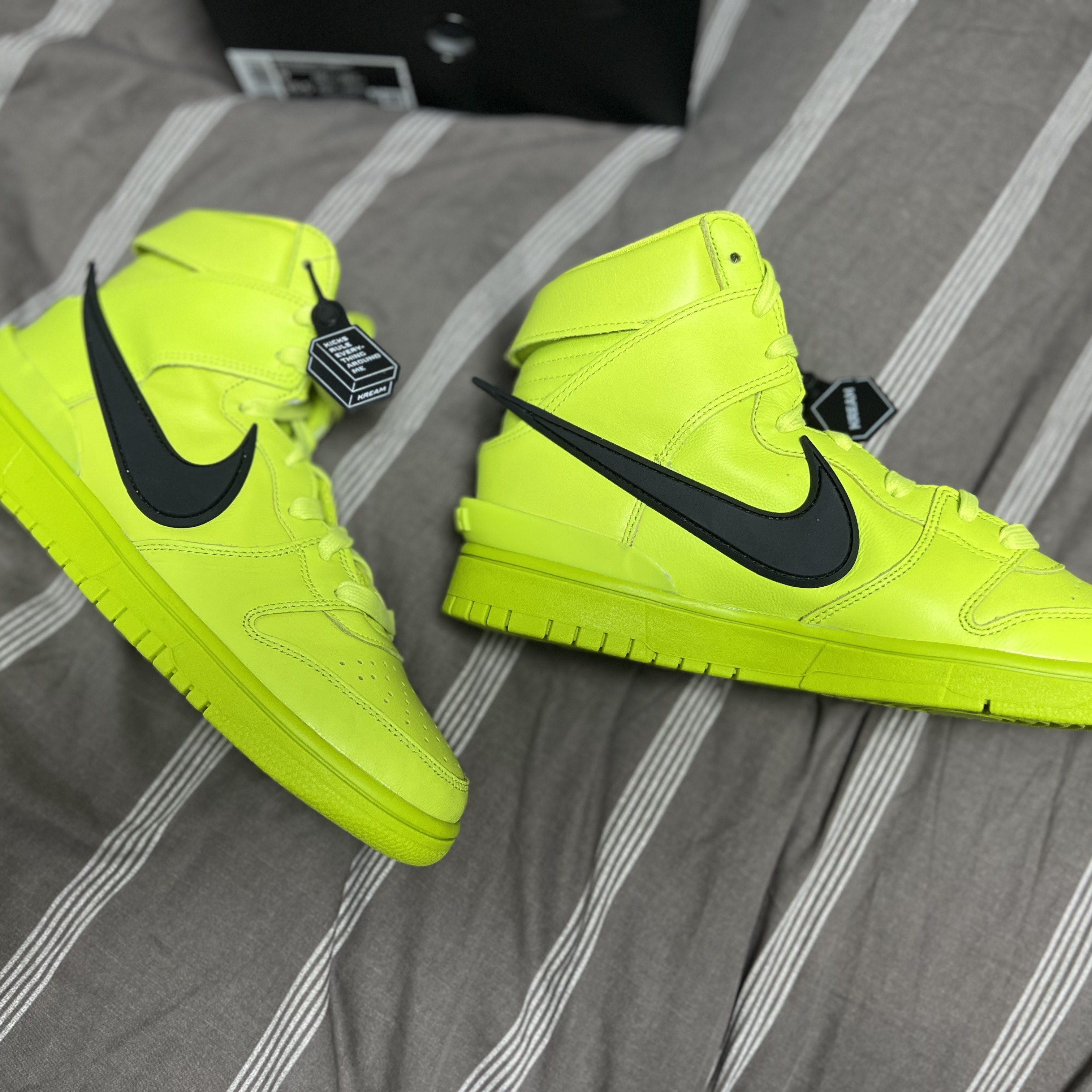 Nike x Ambush Dunk High Flash Lime 착용 스타일 - 5