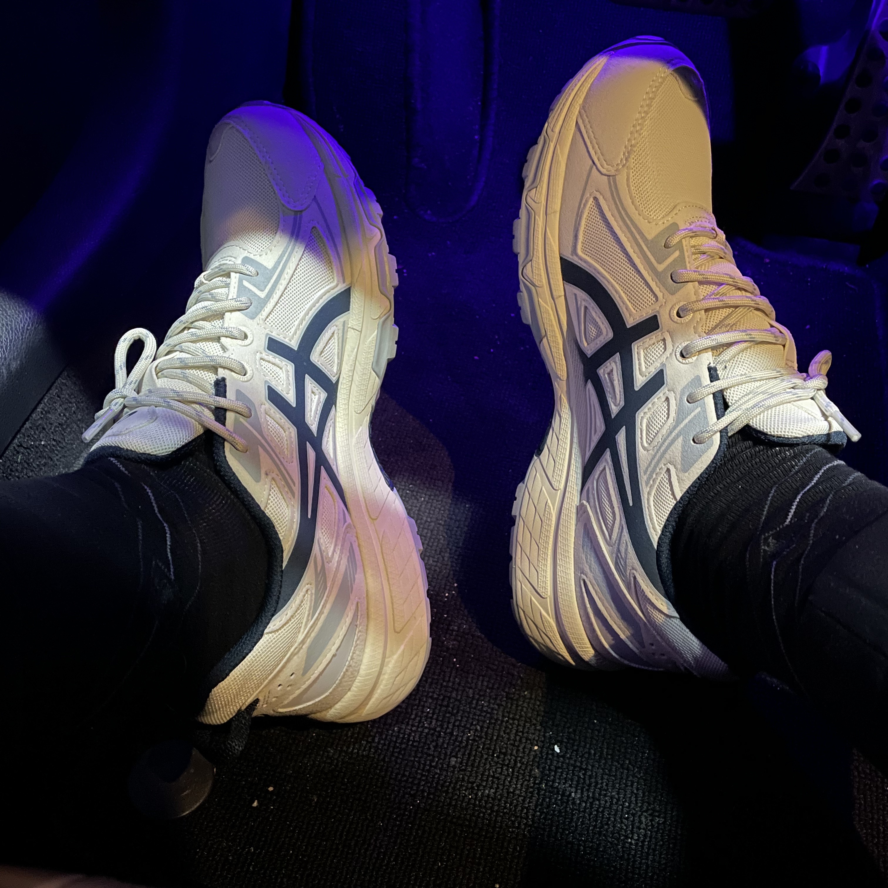 Asics Gel-Venture 6 SPS Birch French Blue 착용 스타일