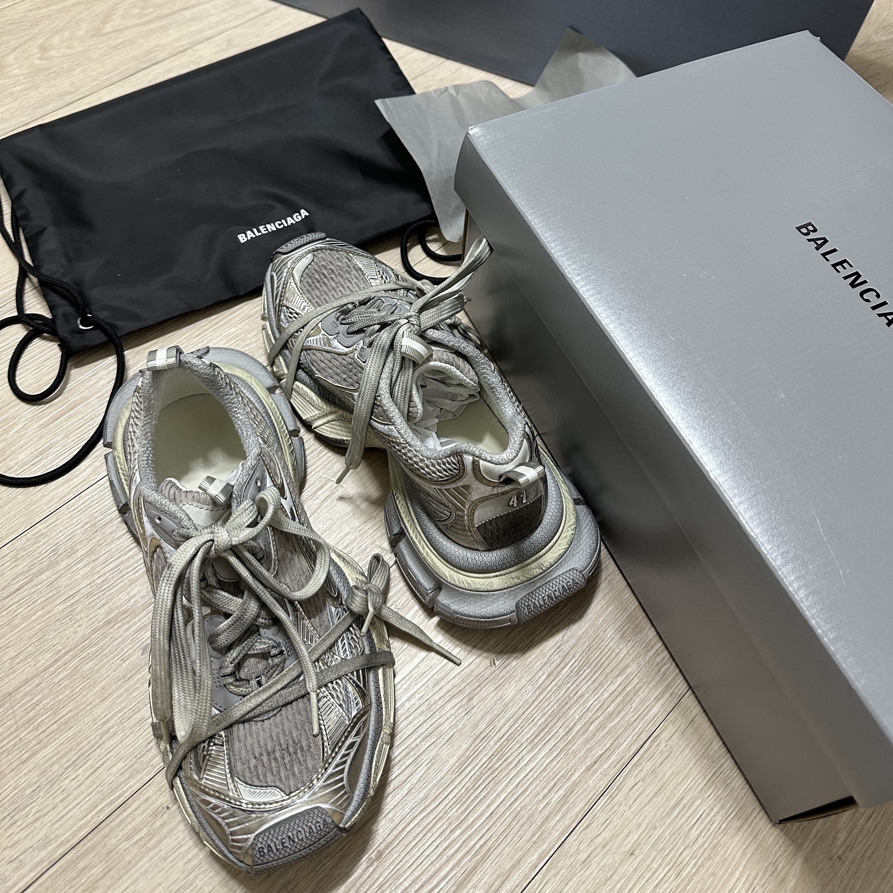 Balenciaga 3XL Sneakers Light Beige, (W) Balenciaga 3XL Sneakers Light Beige 착용 스타일 - 4