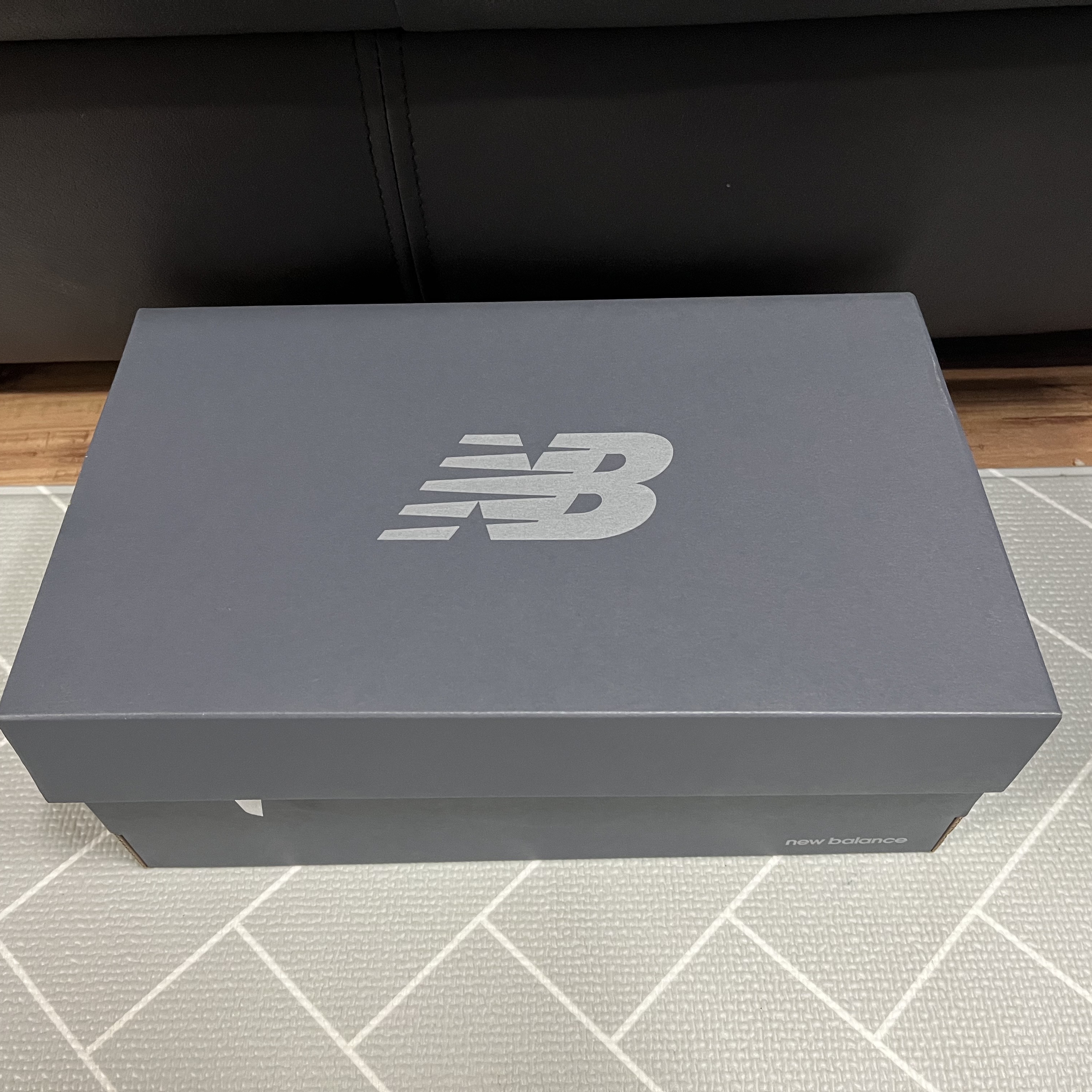 New Balance 530 Steel Grey 착용 스타일 - 1