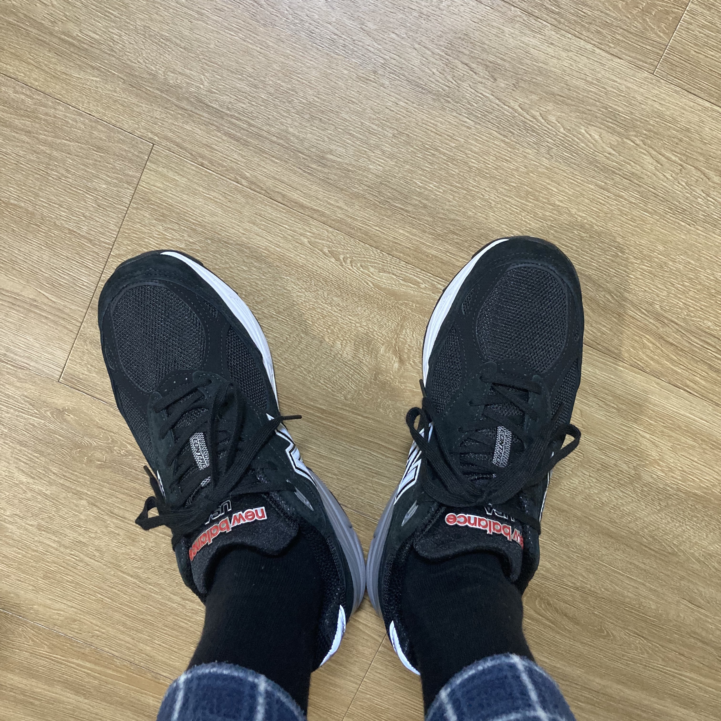 New Balance 990v3 Made in USA Black - D Standard 착용 스타일 - 1