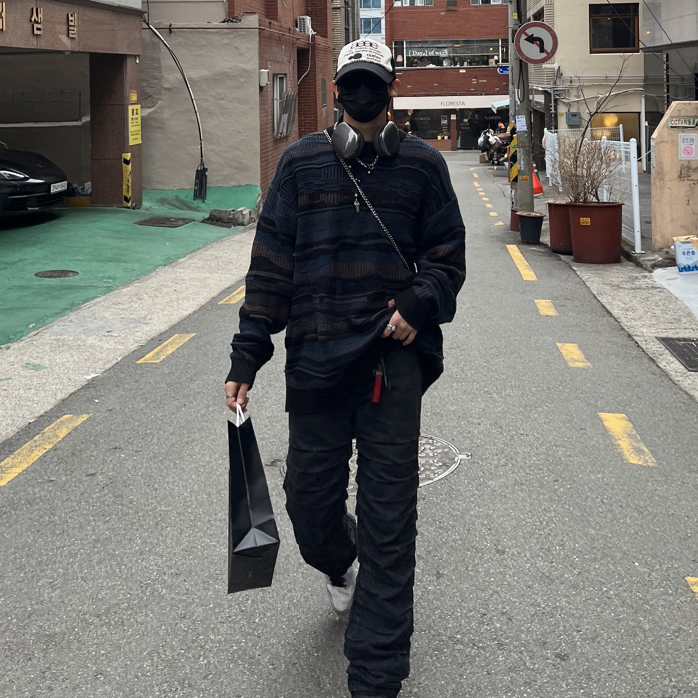 (W) Jordan 1 Mid Grey Fog, Apple AirPods Max Lightning Space Gray (Korean Ver.) 착용 스타일