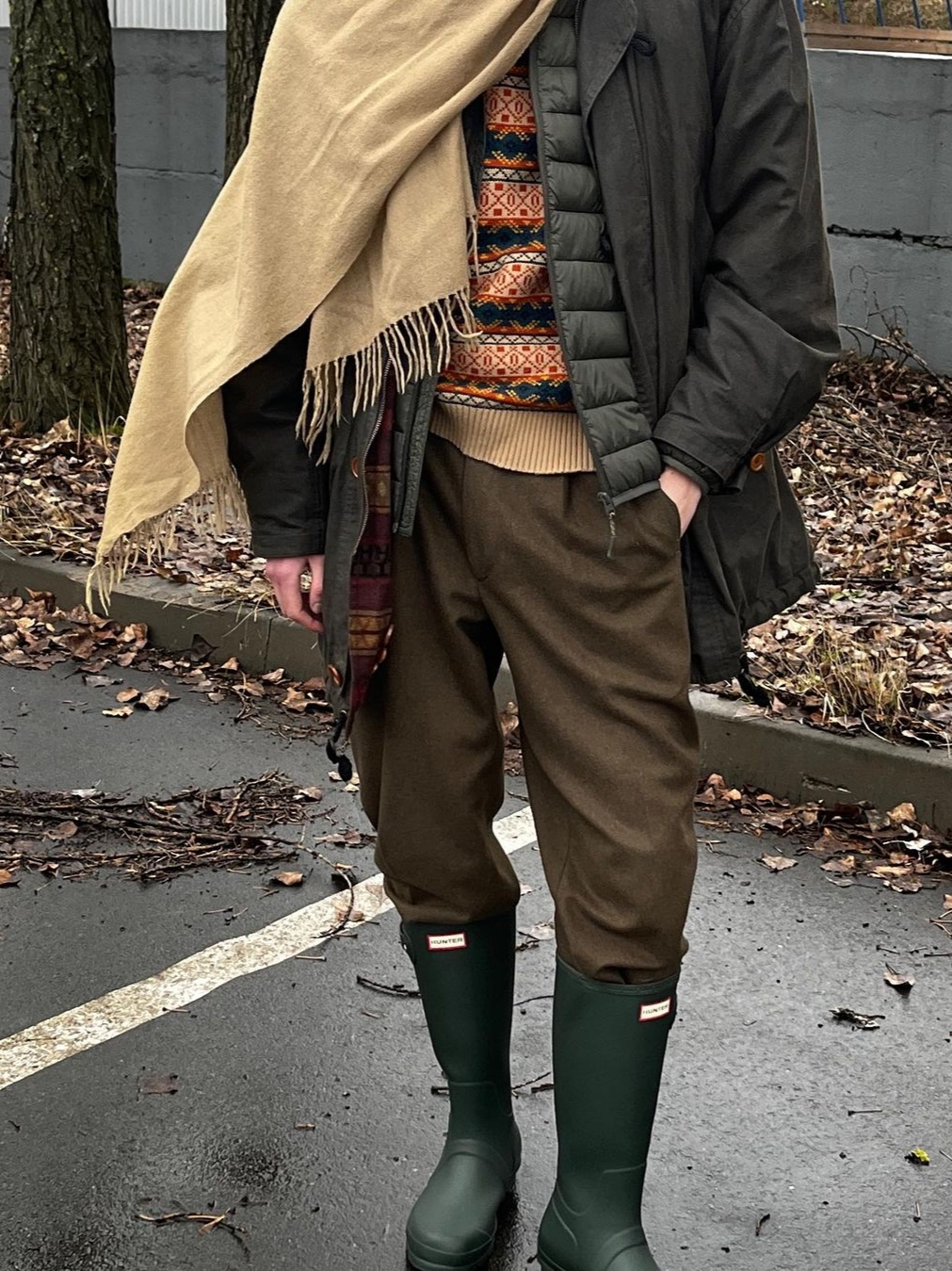 Hunter Original Tall Rainboots Dark Olive 착용 스타일