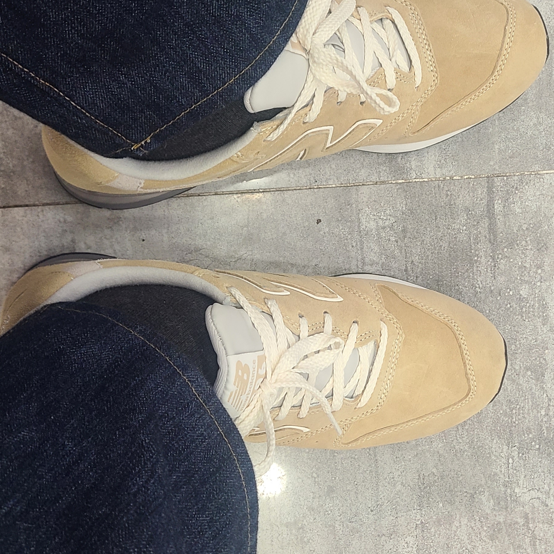 New Balance 996 Beige 착용 스타일