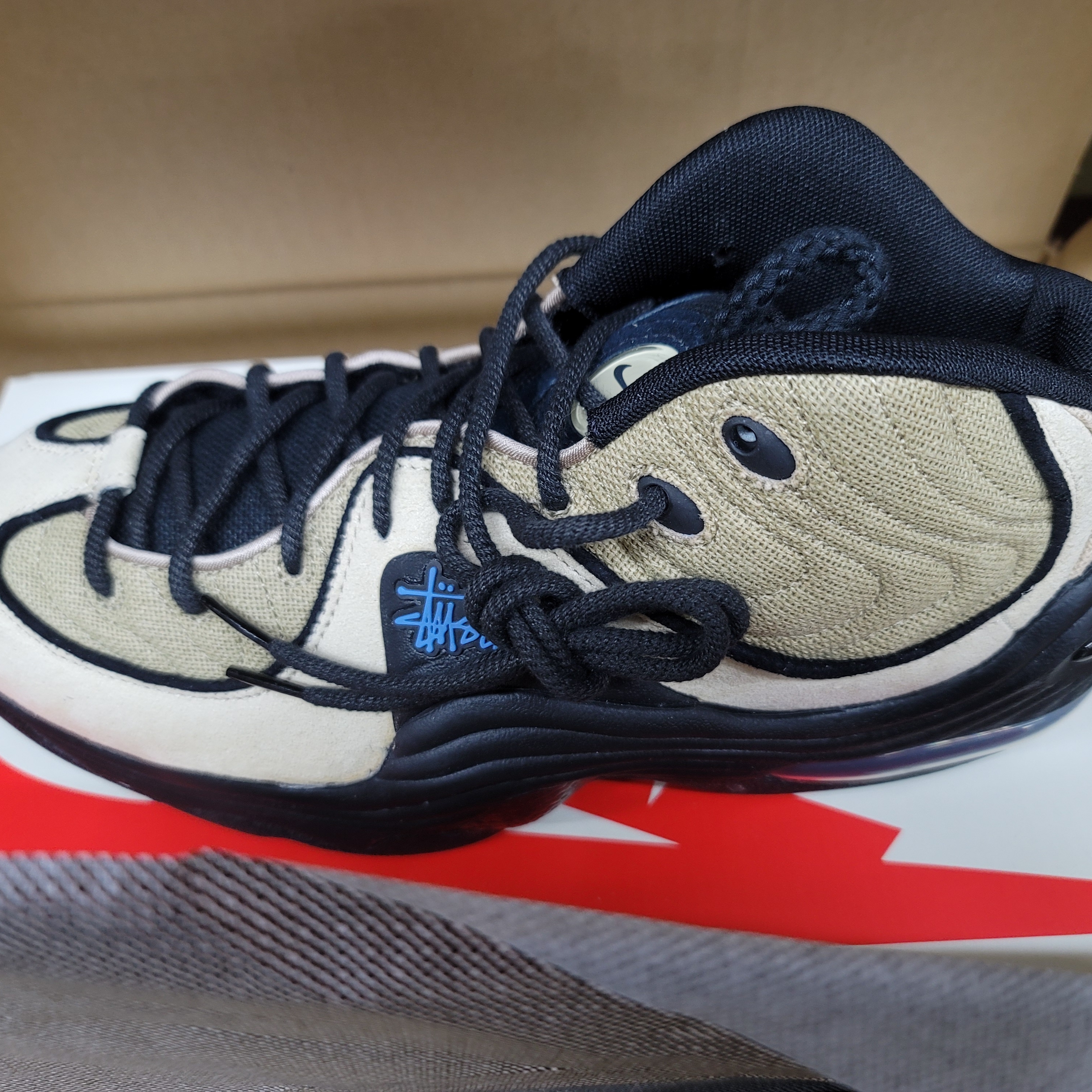 Nike x Stussy Air Penny II Rattan and Limestone 착용 스타일 - 1