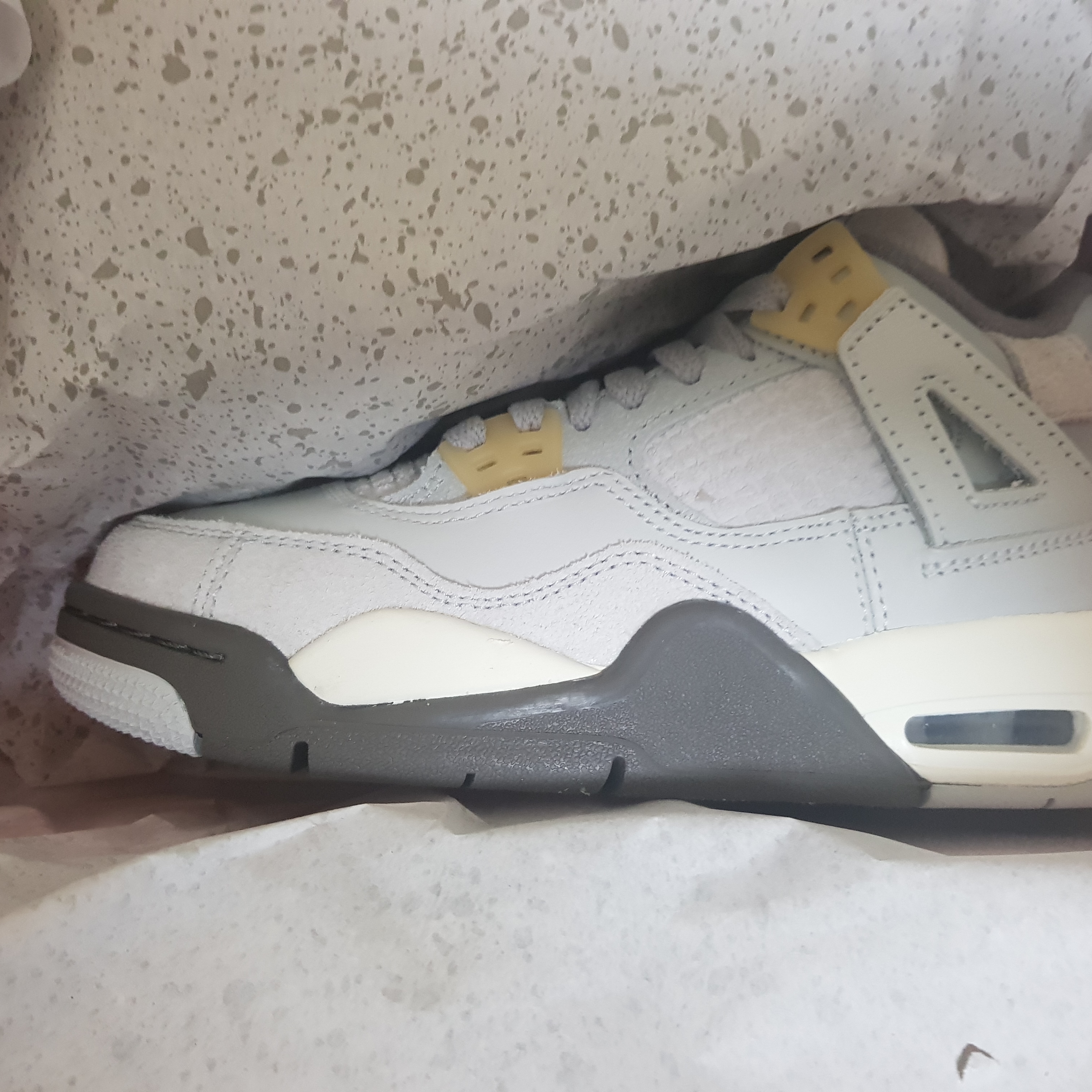 Jordan 4 Retro SE Craft 착용 스타일 - 2