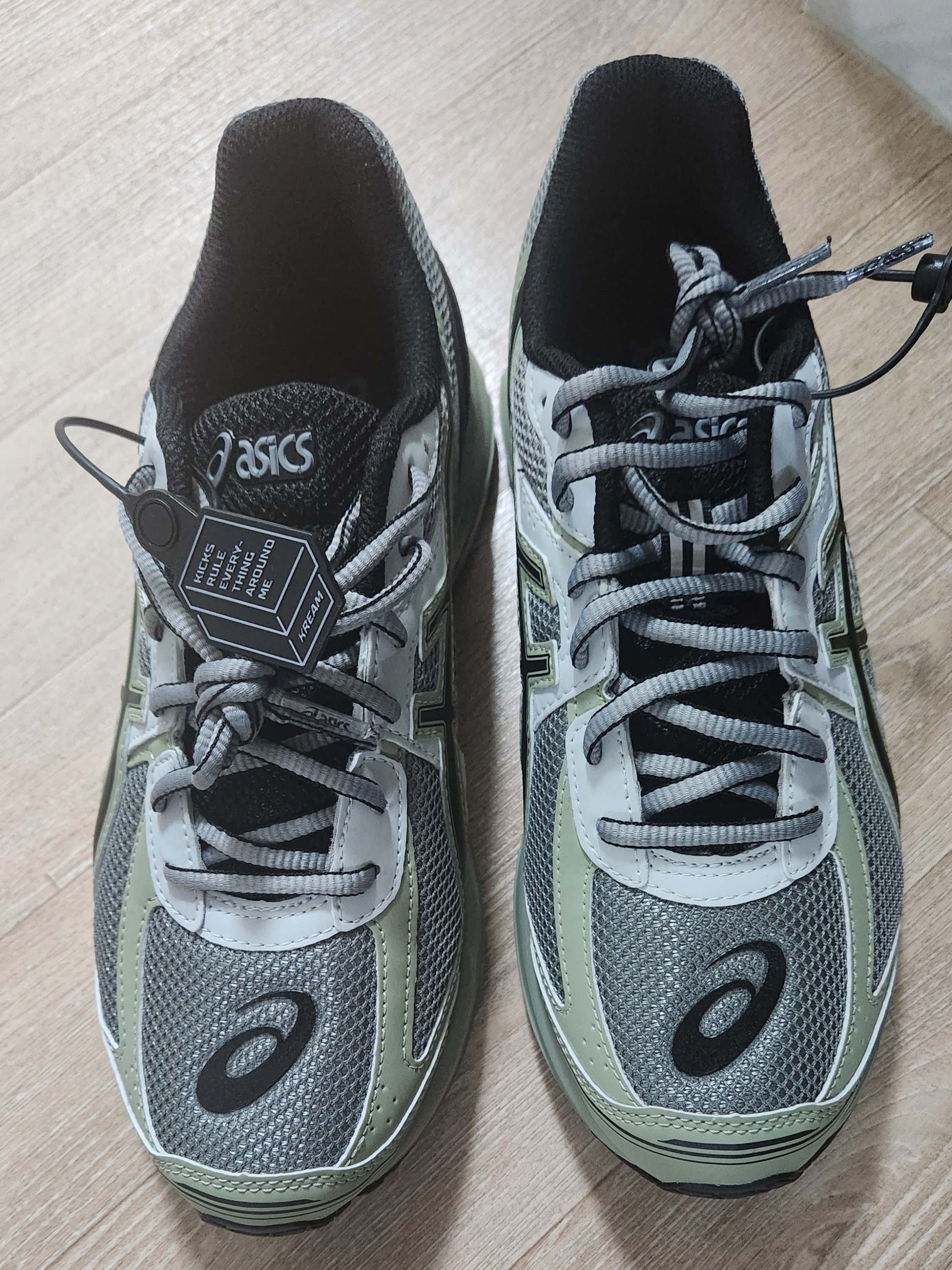 Asics Jog 100 S Sheet Rock - 2E Wide 착용 스타일