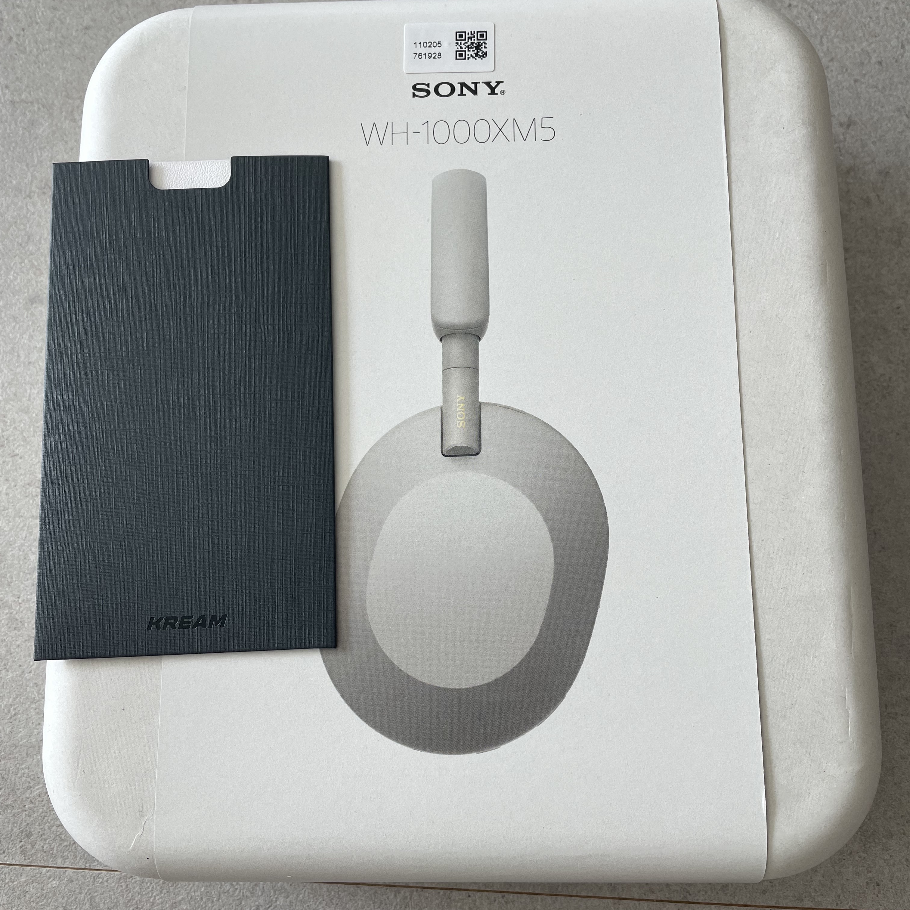 Sony WH-1000XM5 Silver (Korean Ver.) 착용 스타일