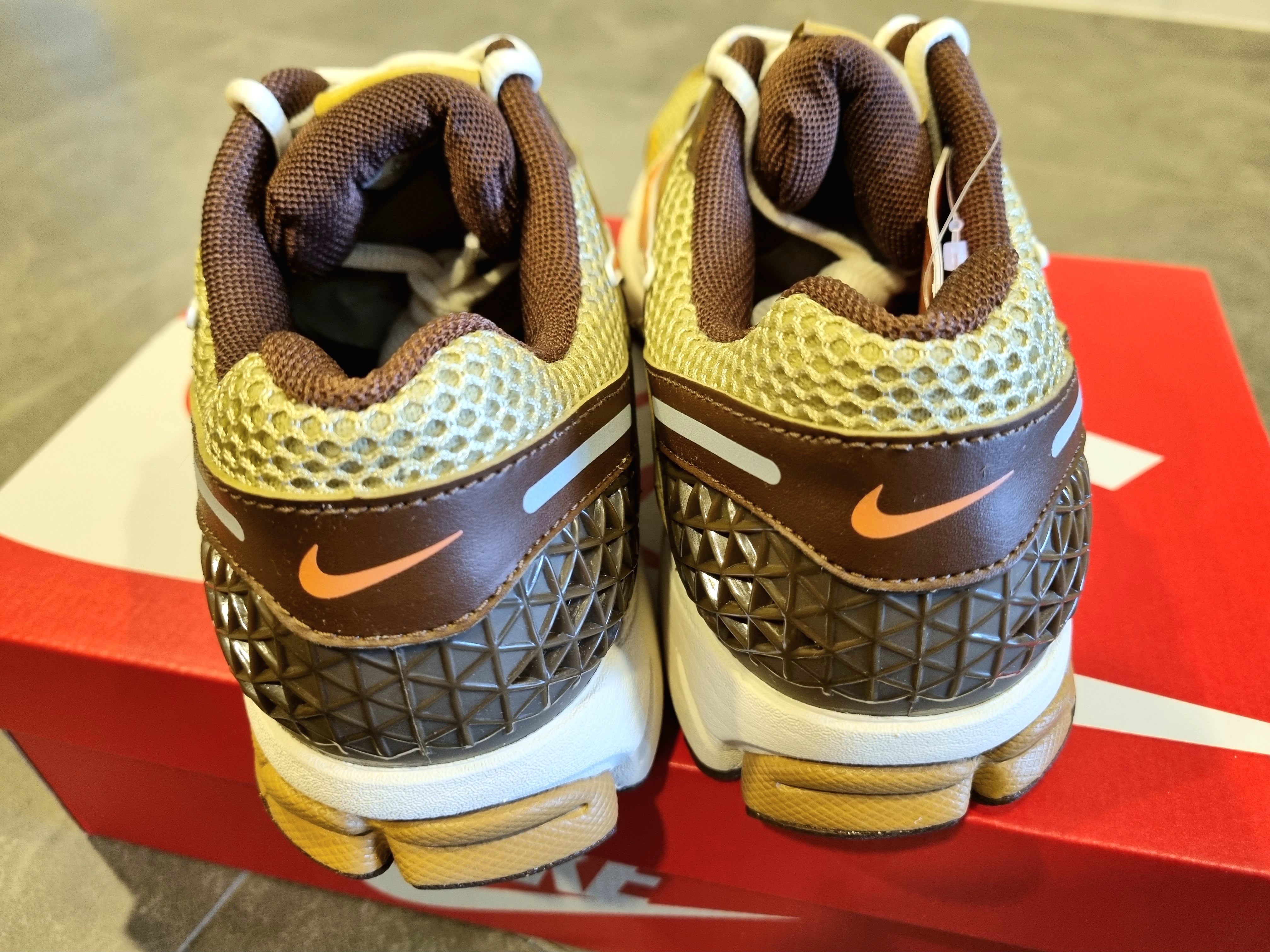 Nike Zoom Vomero 5 Wheat Grass and Cacao Wow 착용 스타일 - 4