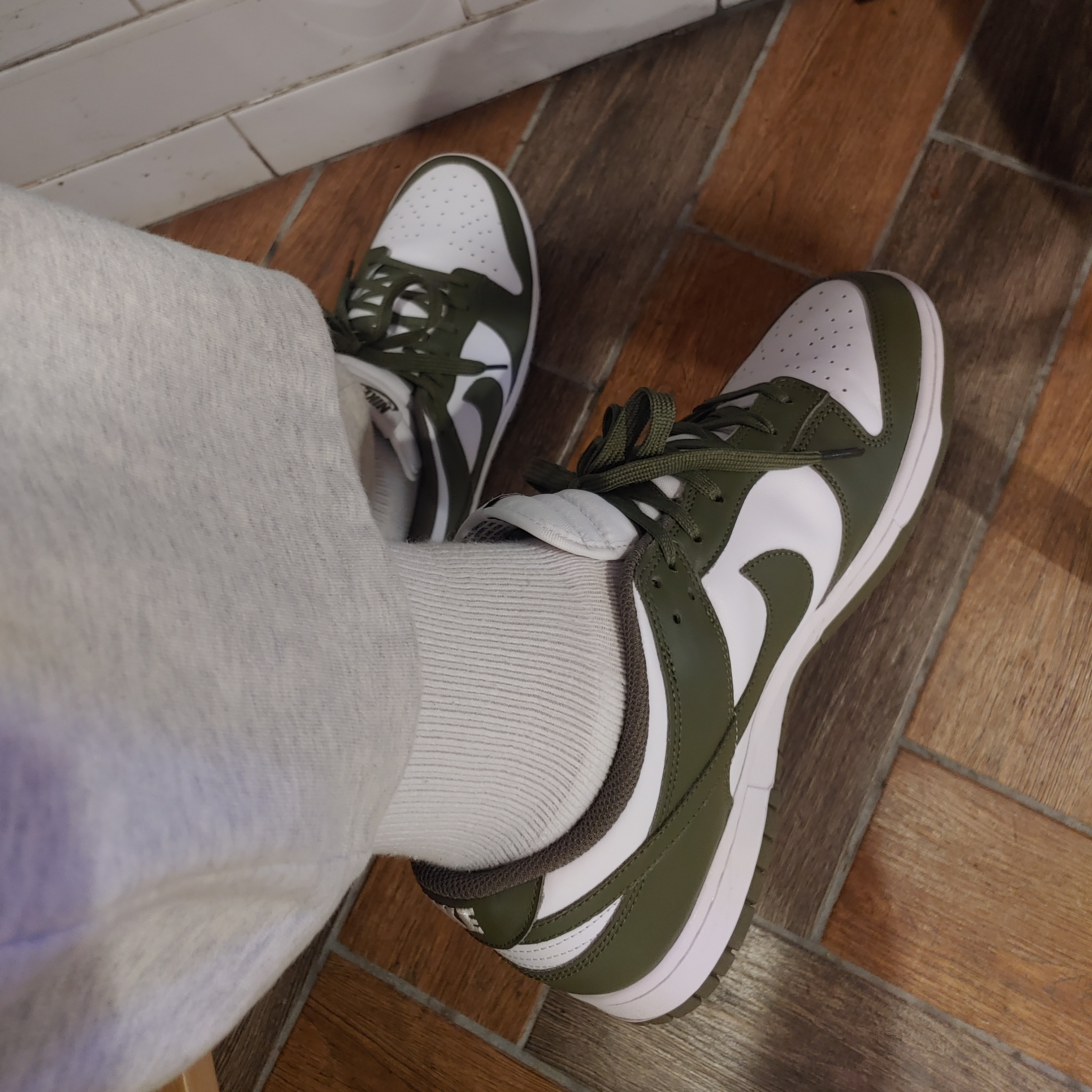 (W) Nike Dunk Low Medium Olive 착용 스타일