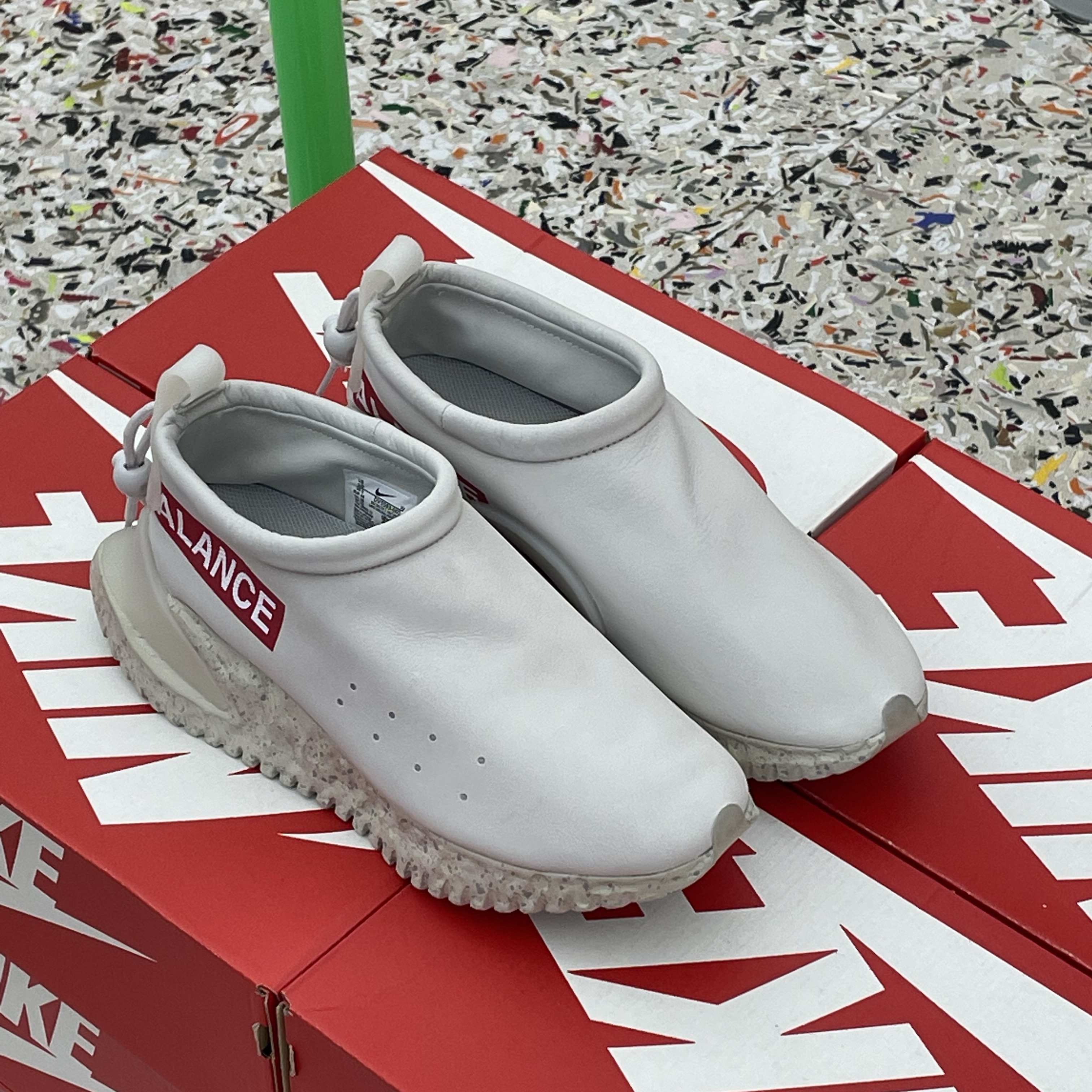 Nike x Undercover Moc Flow SP Light Bone 착용 스타일
