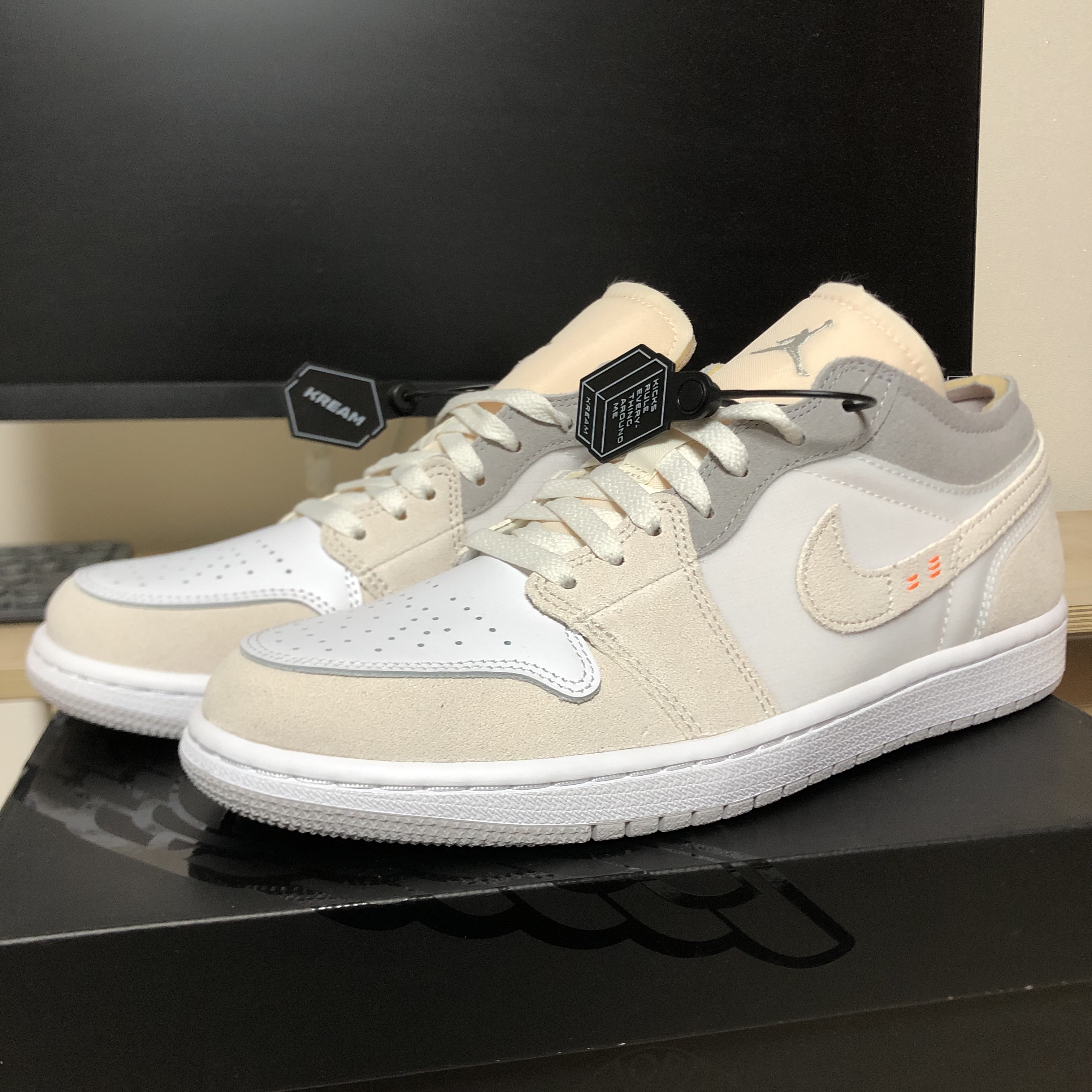 Jordan 1 Low SE Craft White and Phantom 착용 스타일