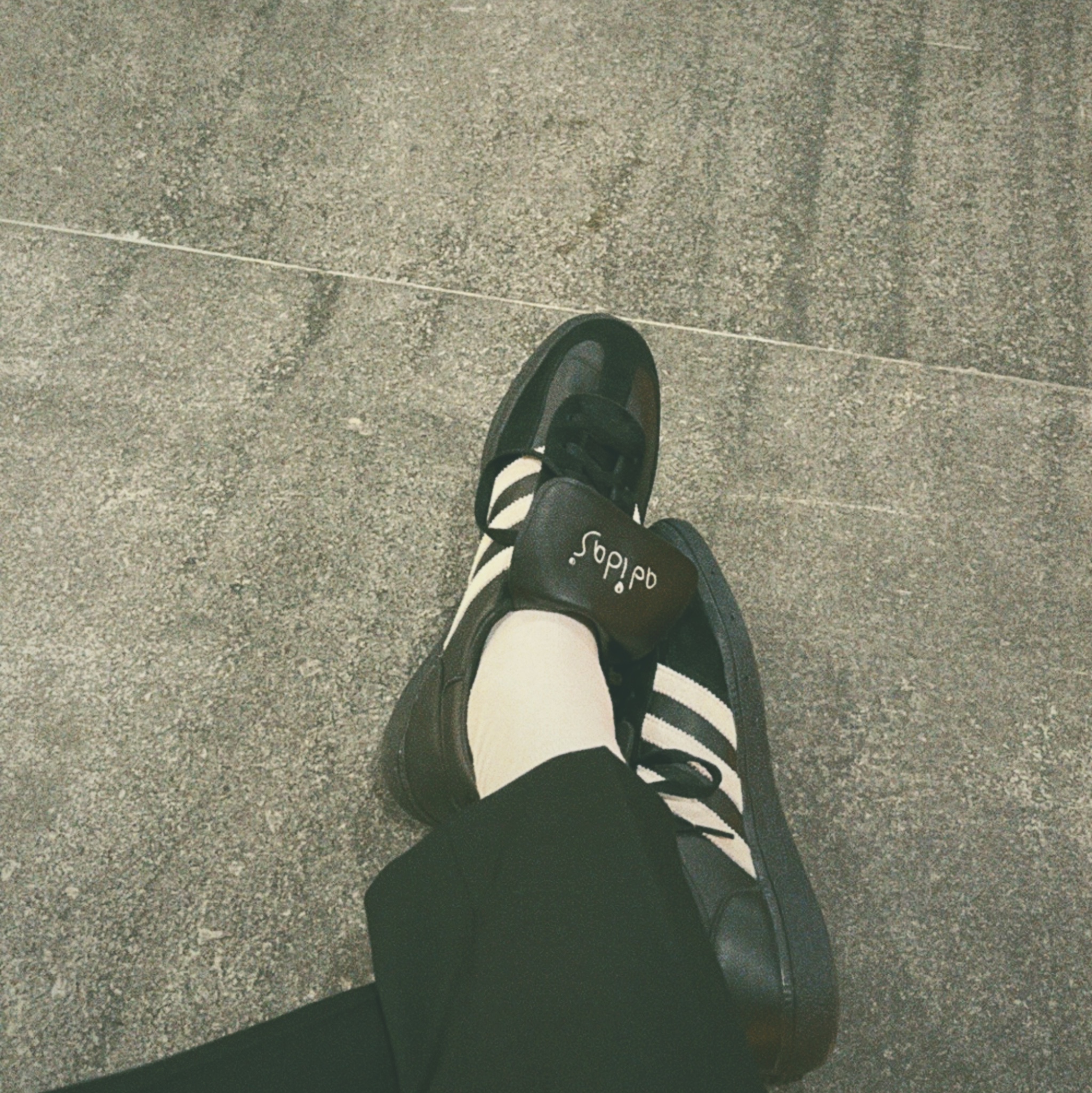 Adidas Spezial Handball Core Black Cloud White 착용 스타일