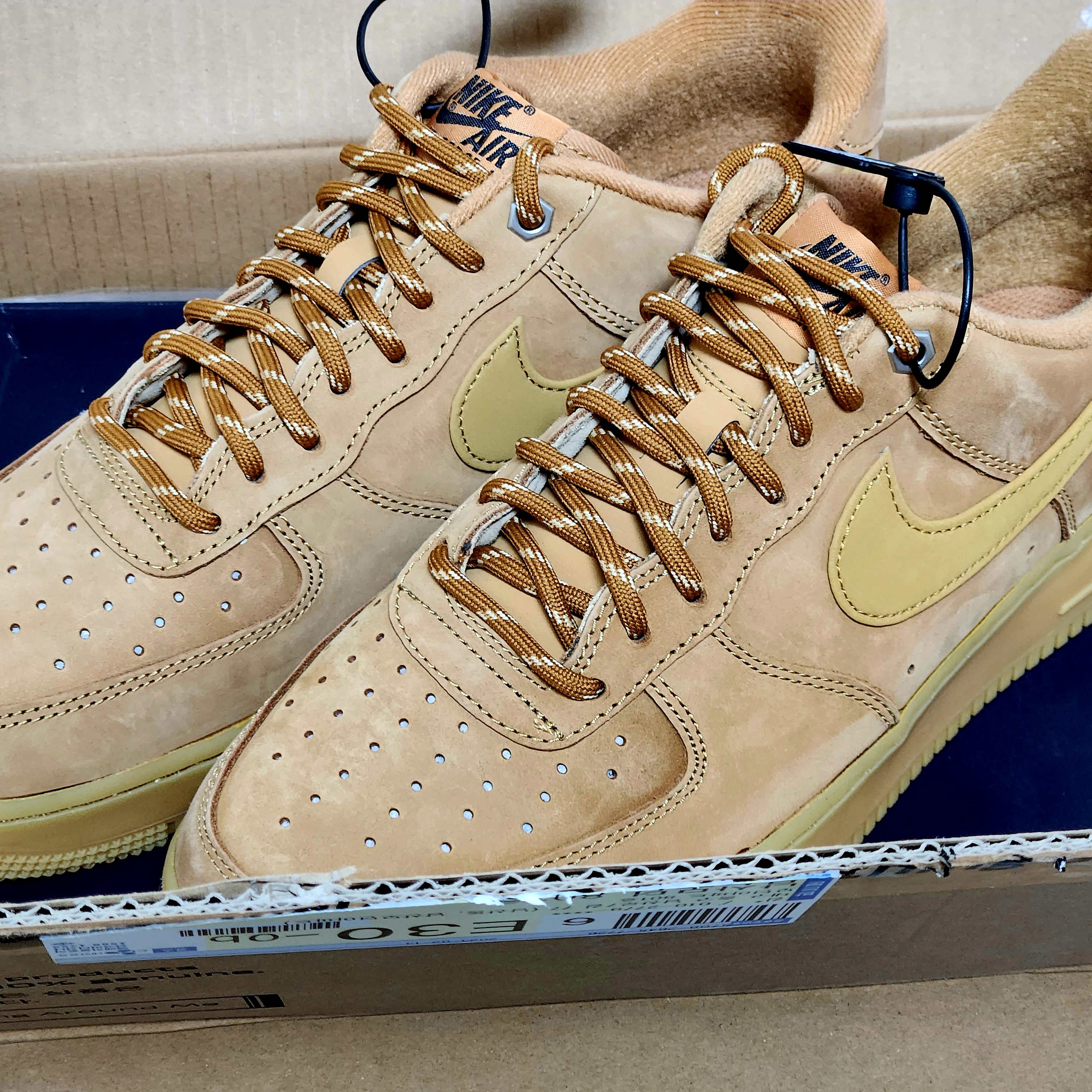 Nike Air Force 1 '07 WB Flax 착용 스타일 - 1