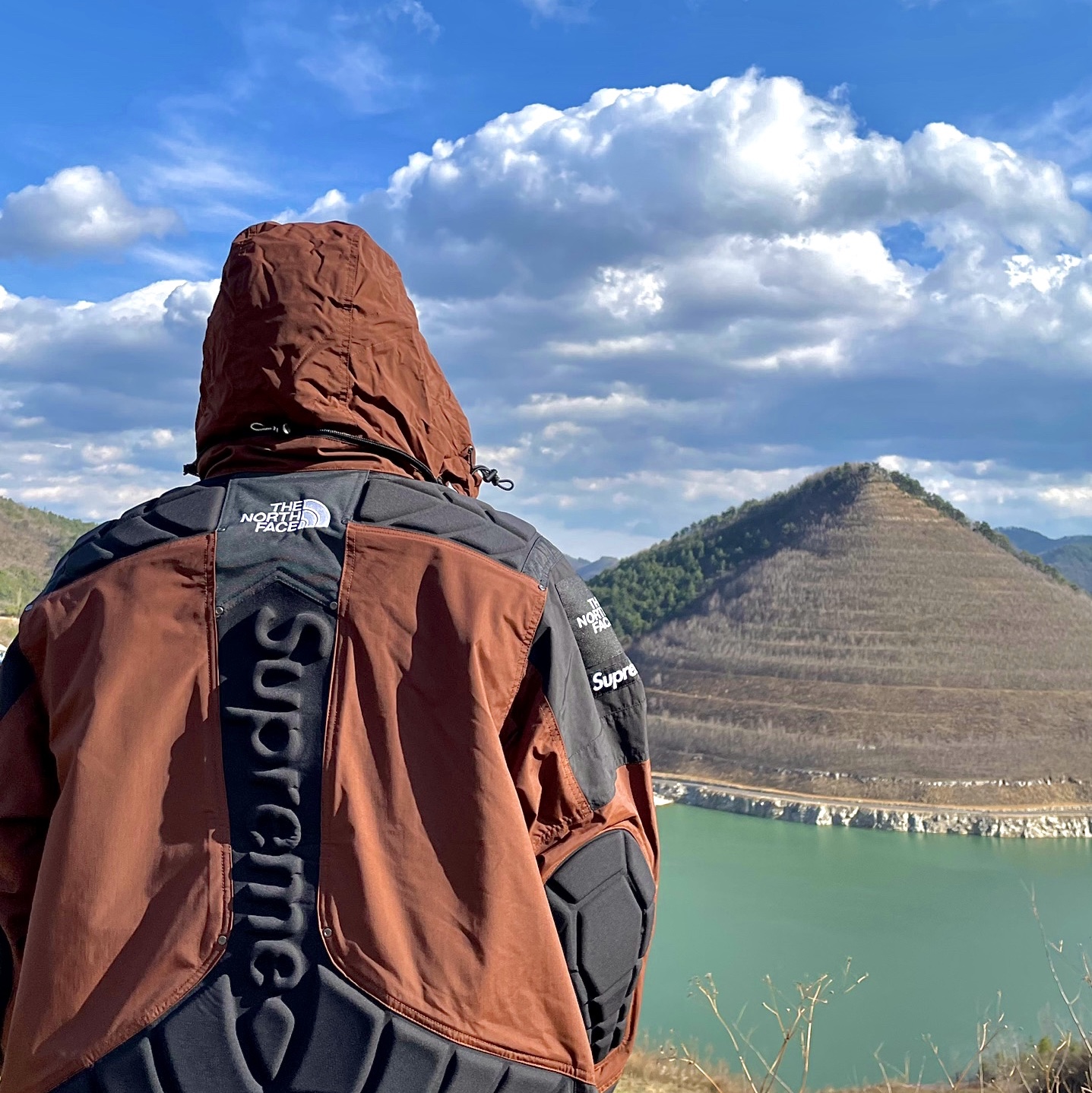 Supreme x The North Face Steep Tech Apogee Jacket Brown - 22FW 착용 스타일 - 5